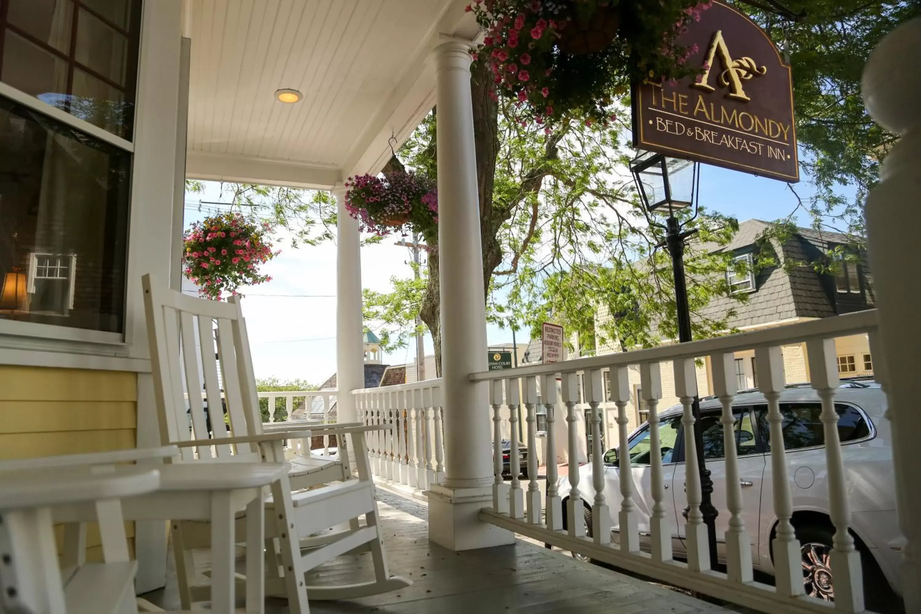 Patio in Almondy Inn Bed & Breakfast