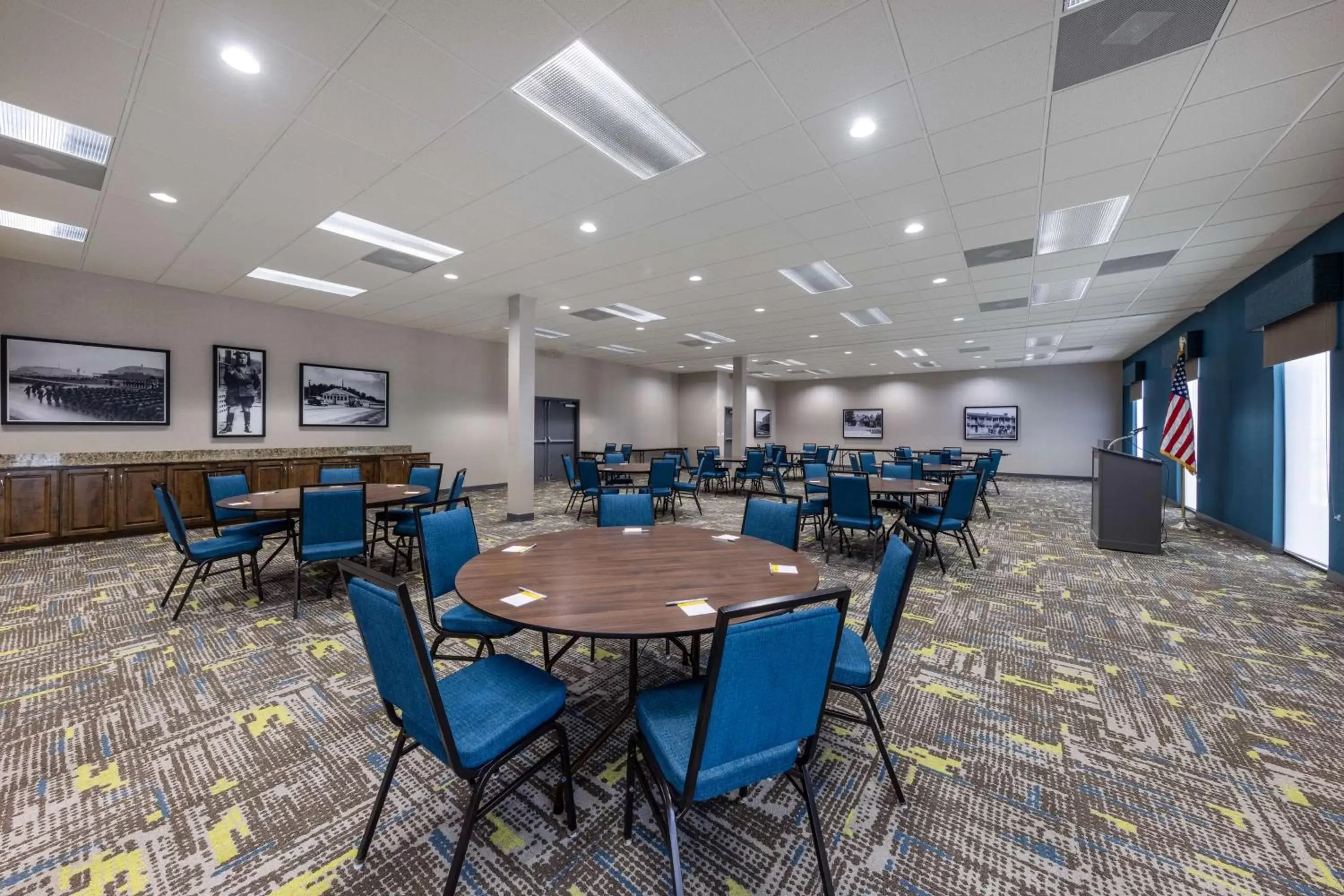 Meeting/conference room in Hampton Inn Saint Robert