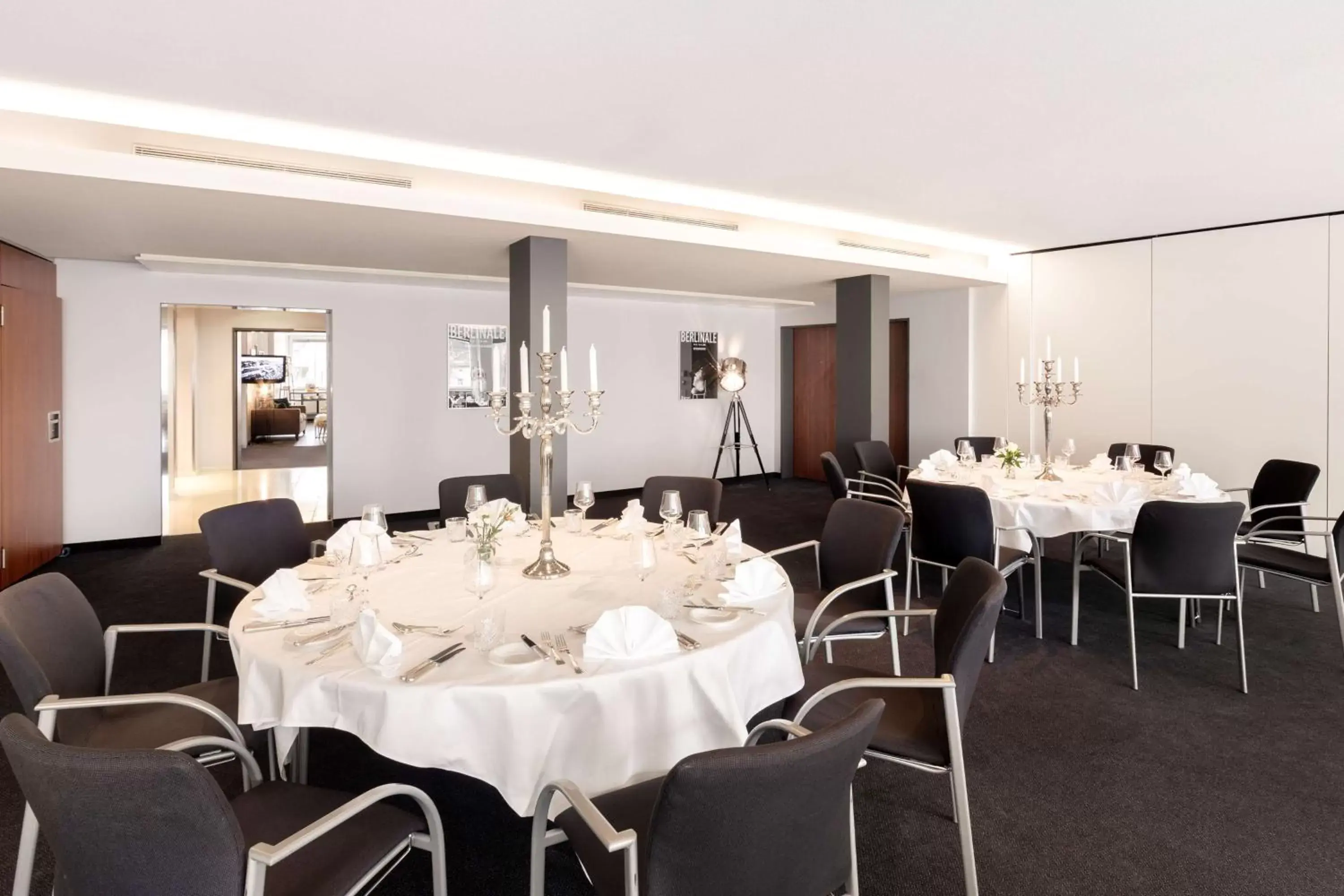 Meeting/conference room, Restaurant/Places to Eat in Radisson Blu Hotel, St. Gallen