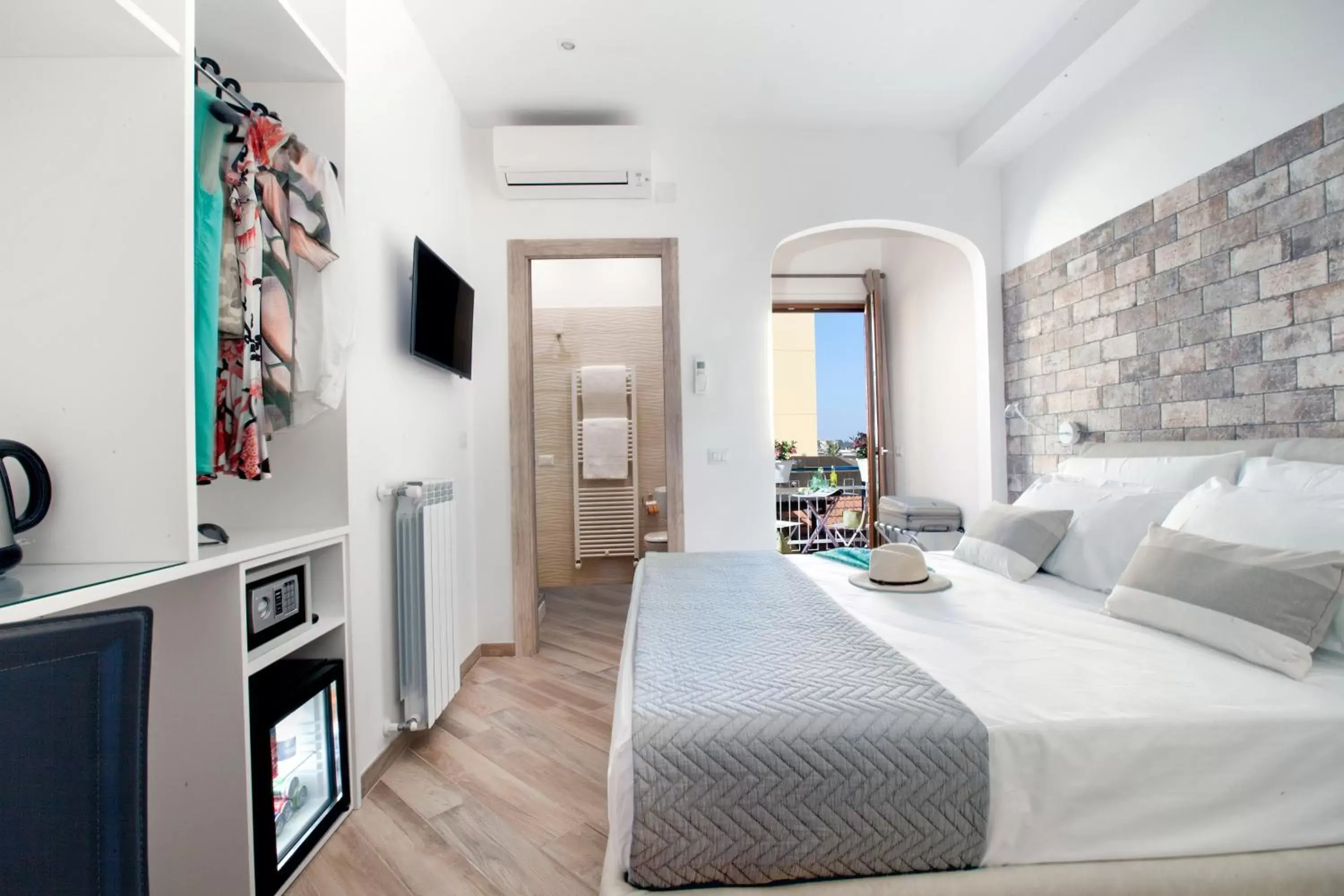 Bedroom in Viria B&B Sorrento