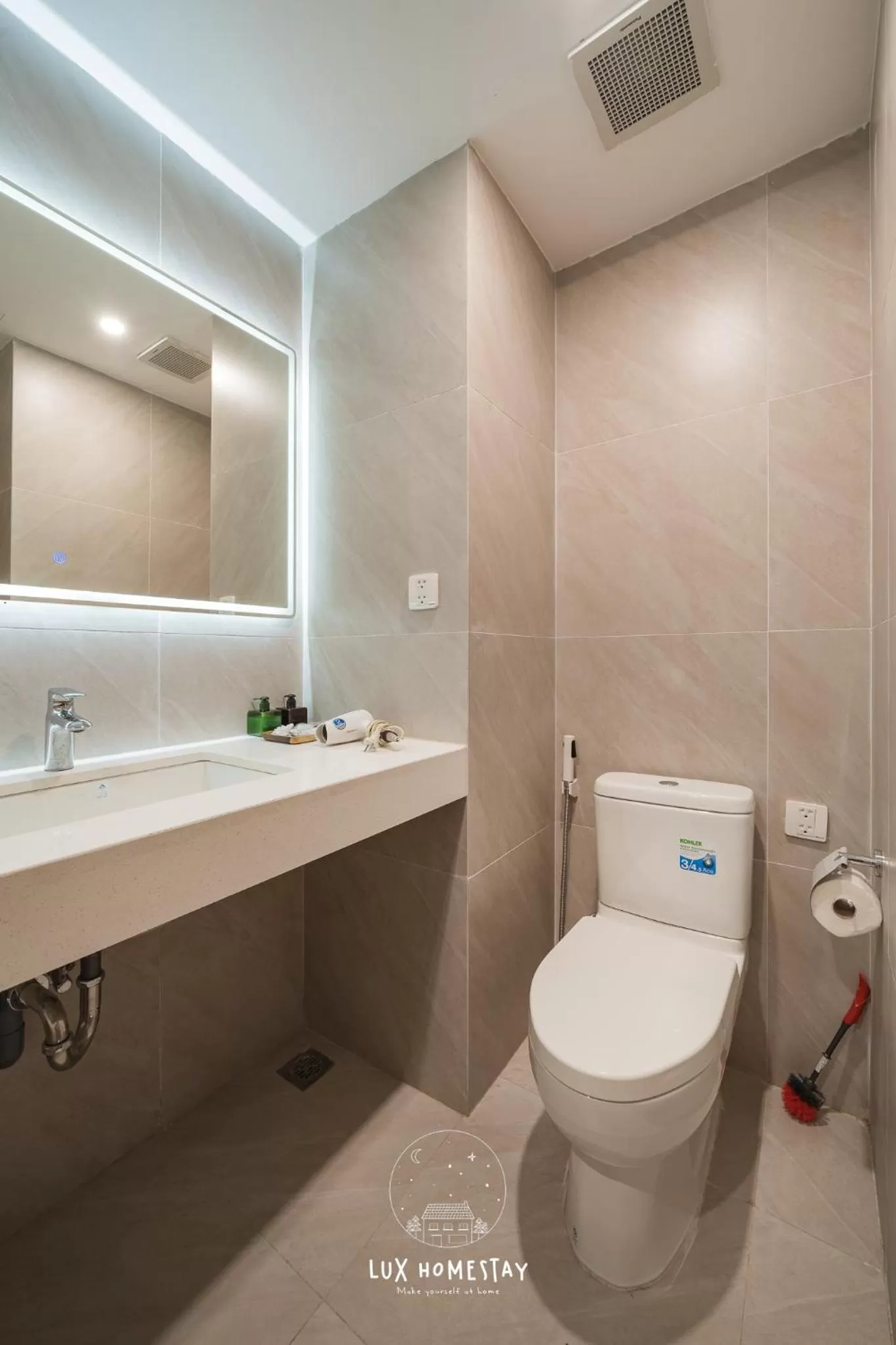 Toilet in Lux Westlake Studio