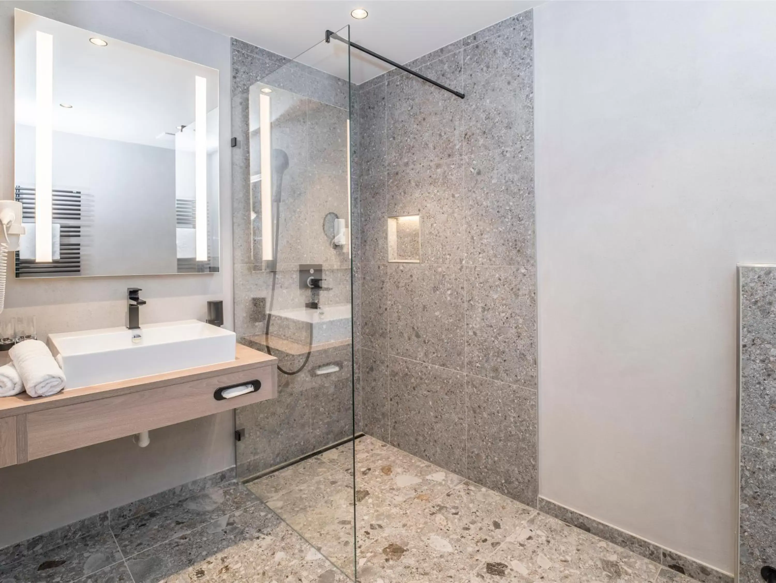 Shower, Bathroom in Aktiv Hotel Schweizerhof Kitzbühel