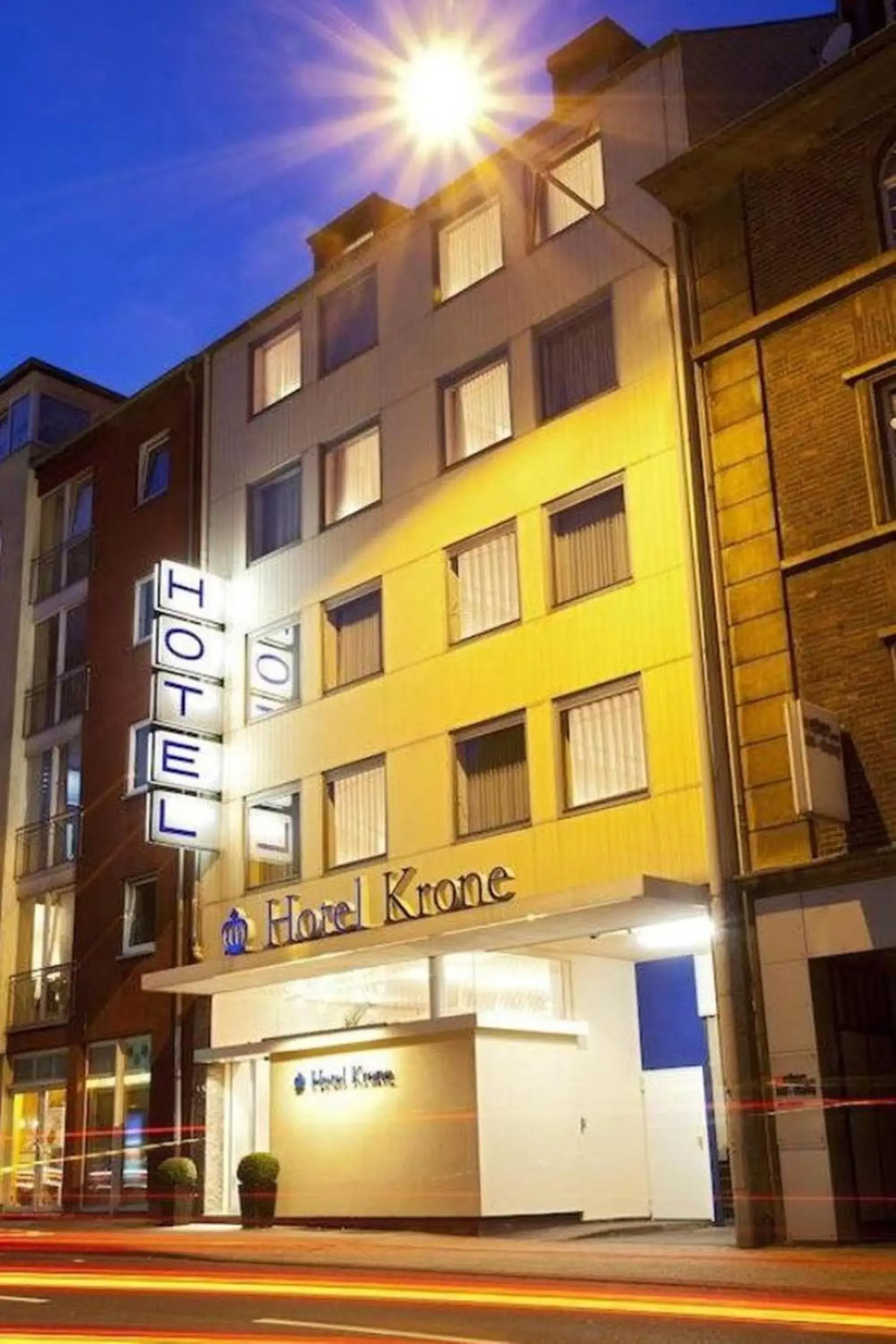Facade/entrance, Property Building in Hotel Krone Aachen | City-Eurogress