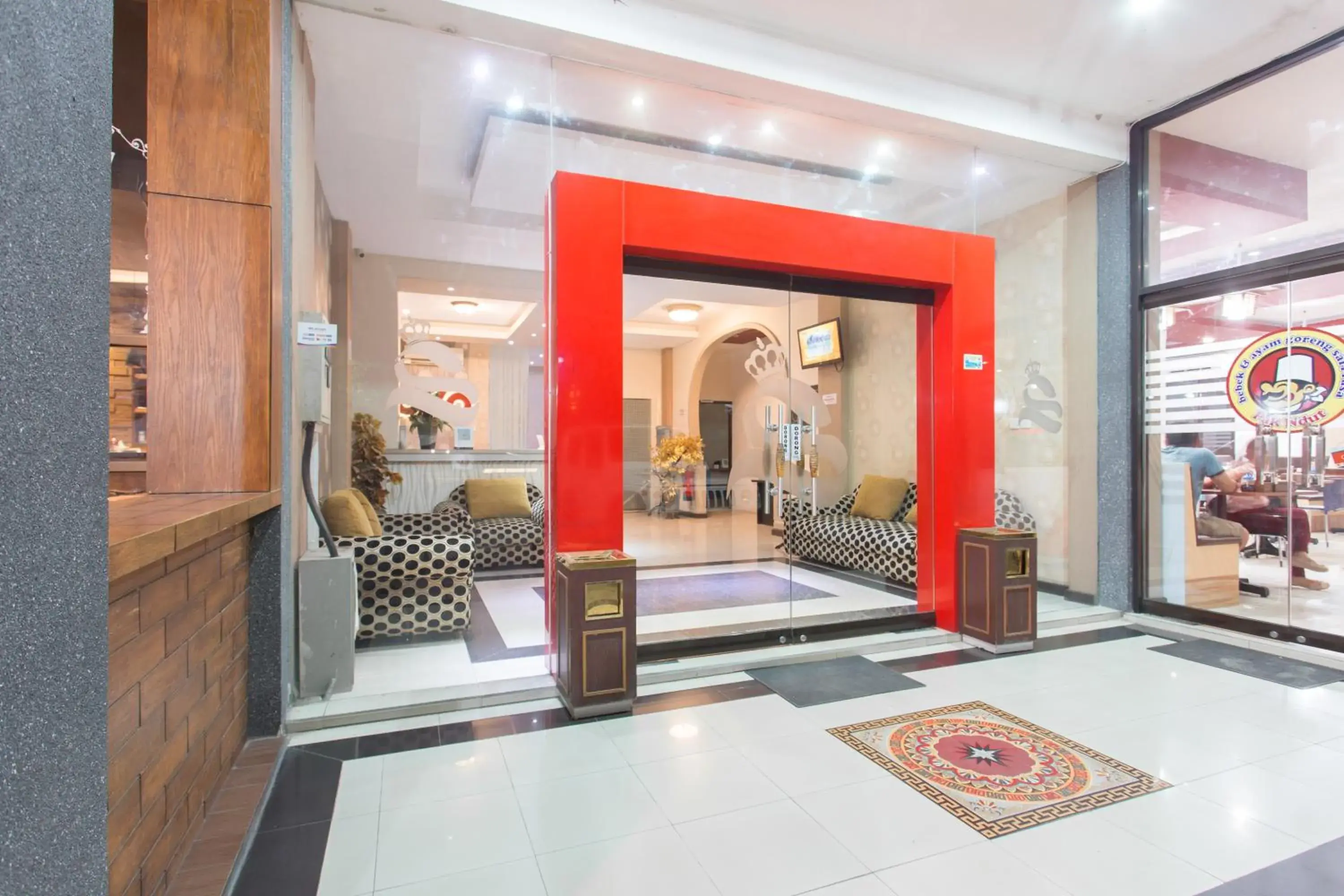 Facade/entrance, Lobby/Reception in OYO 663 Hotel Sejati