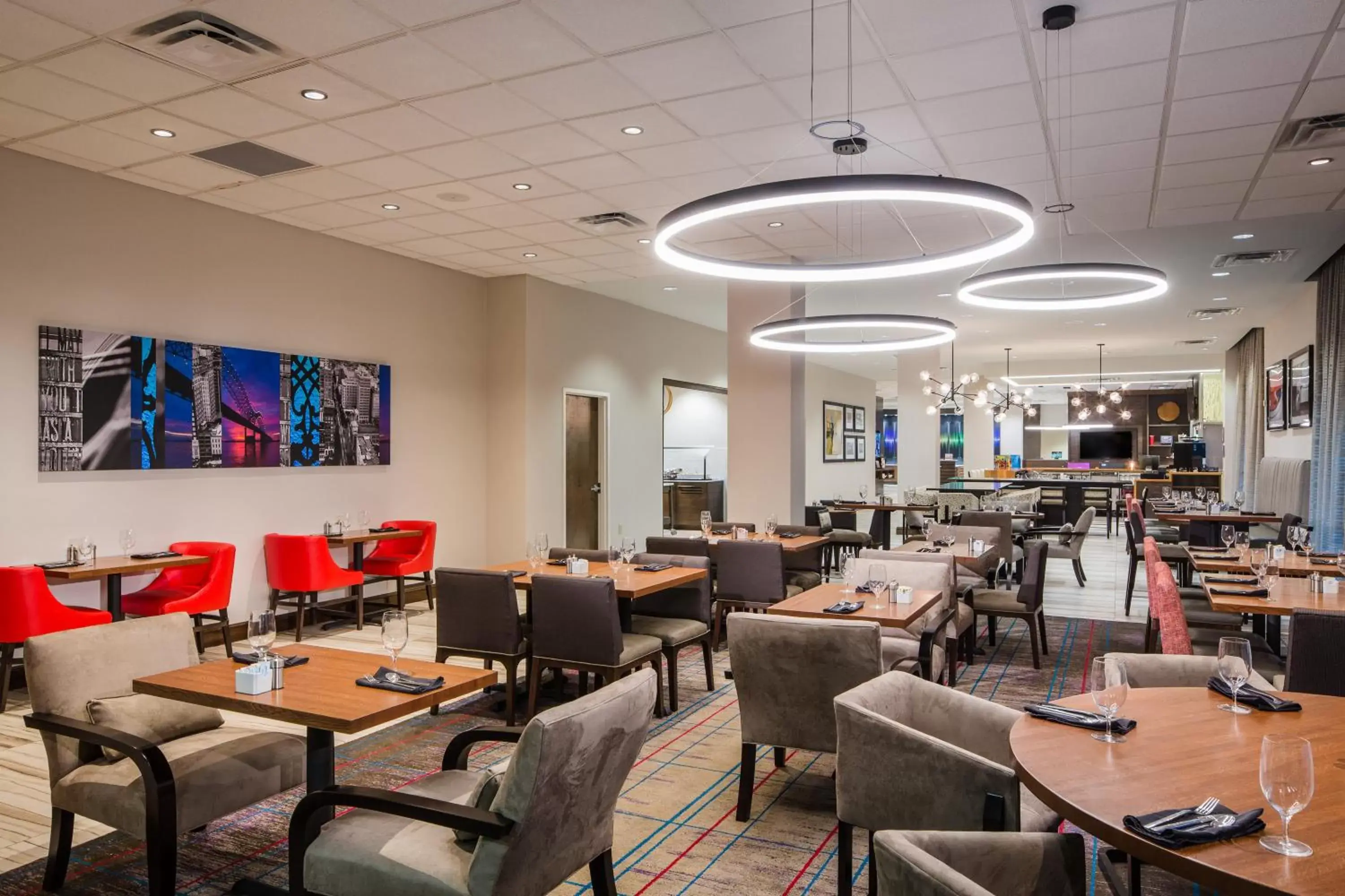 Restaurant/places to eat in Crowne Plaza Memphis Downtown by IHG Restaurant/places to eat in Crowne Plaza Memphis Downtown by IHG