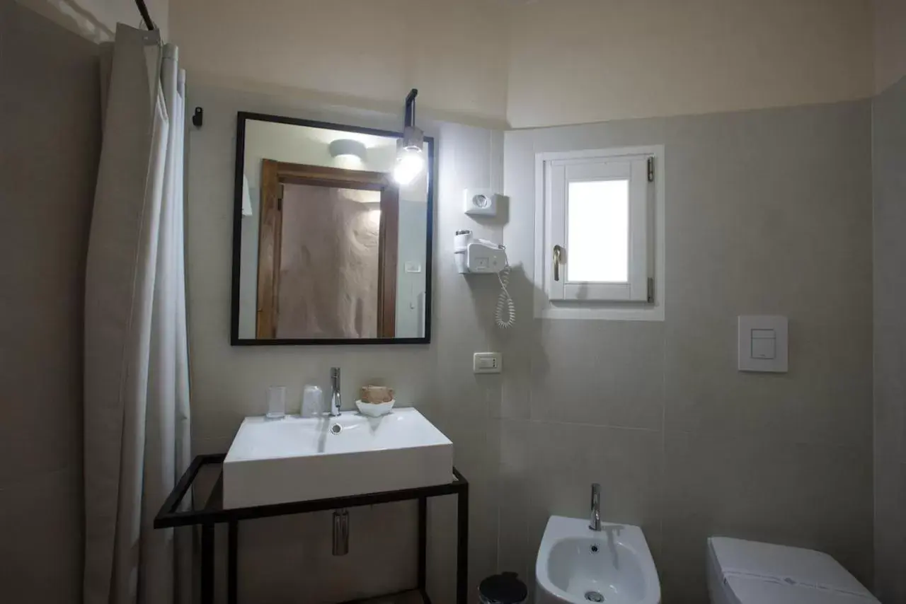 Bathroom in Fra I Sassi Residence