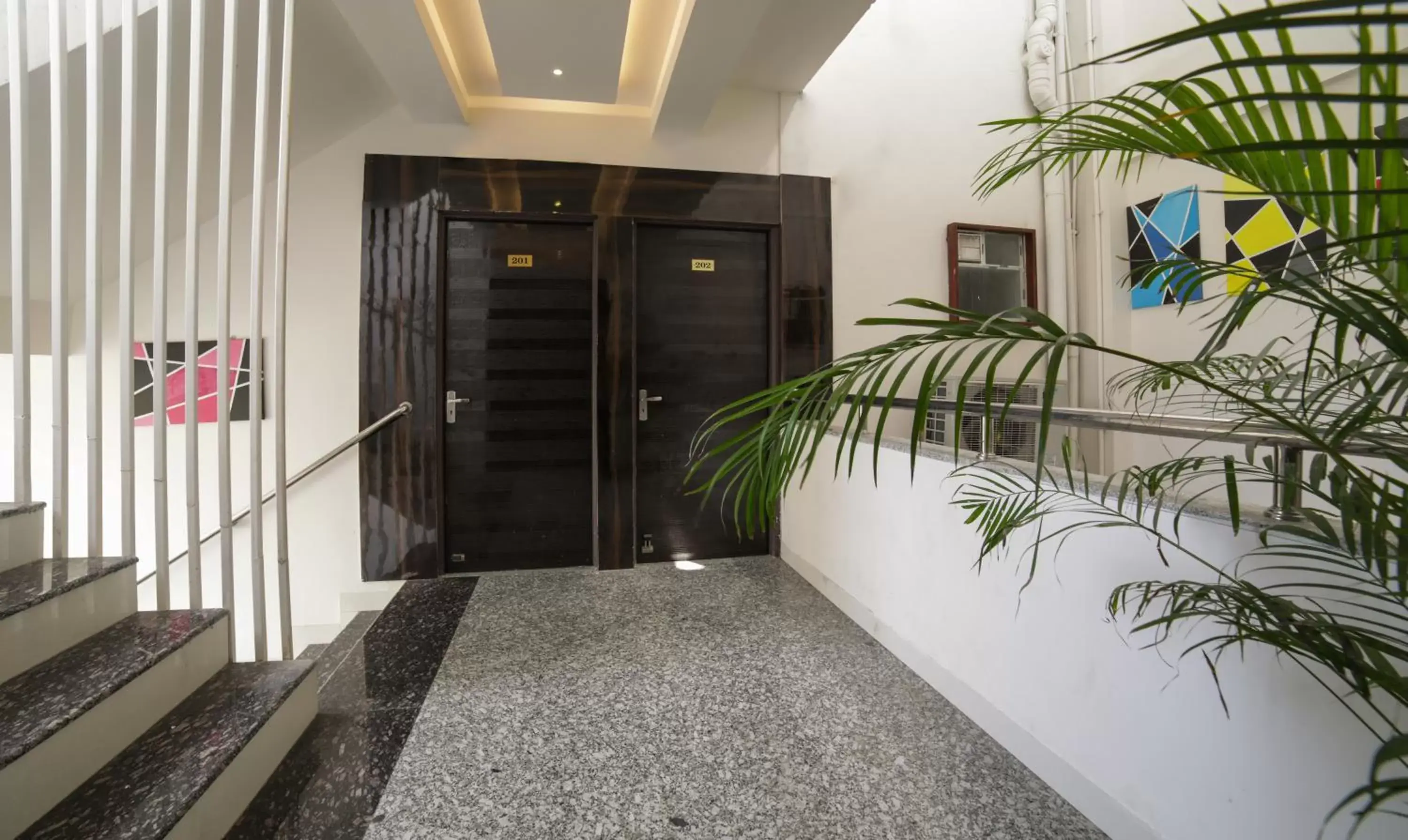 Lobby or reception in Itsy Hotels Le Clover Lobby or reception in Itsy Hotels Le Clover