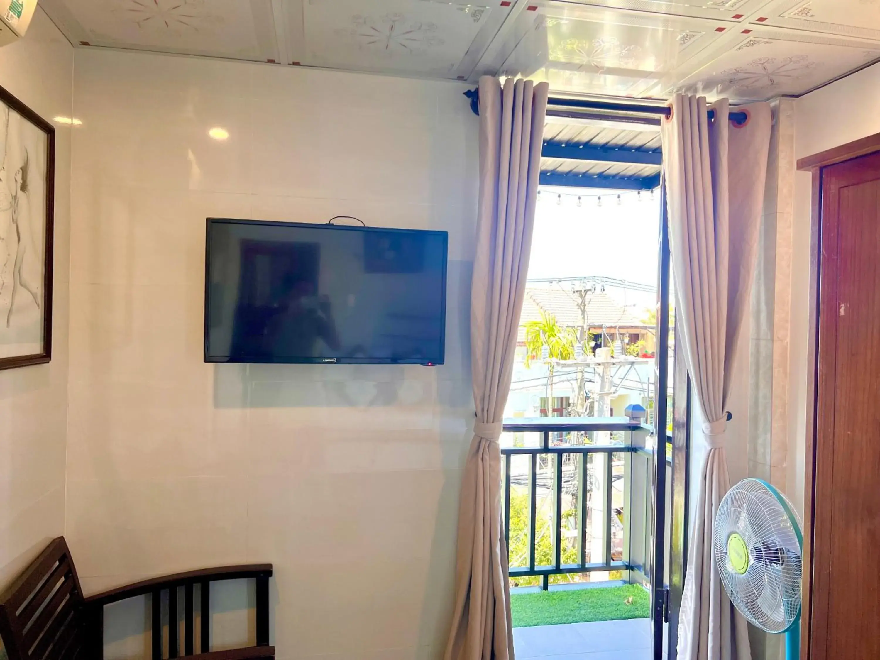 TV and multimedia, TV/Entertainment Center in Hoi An Ngo Homestay