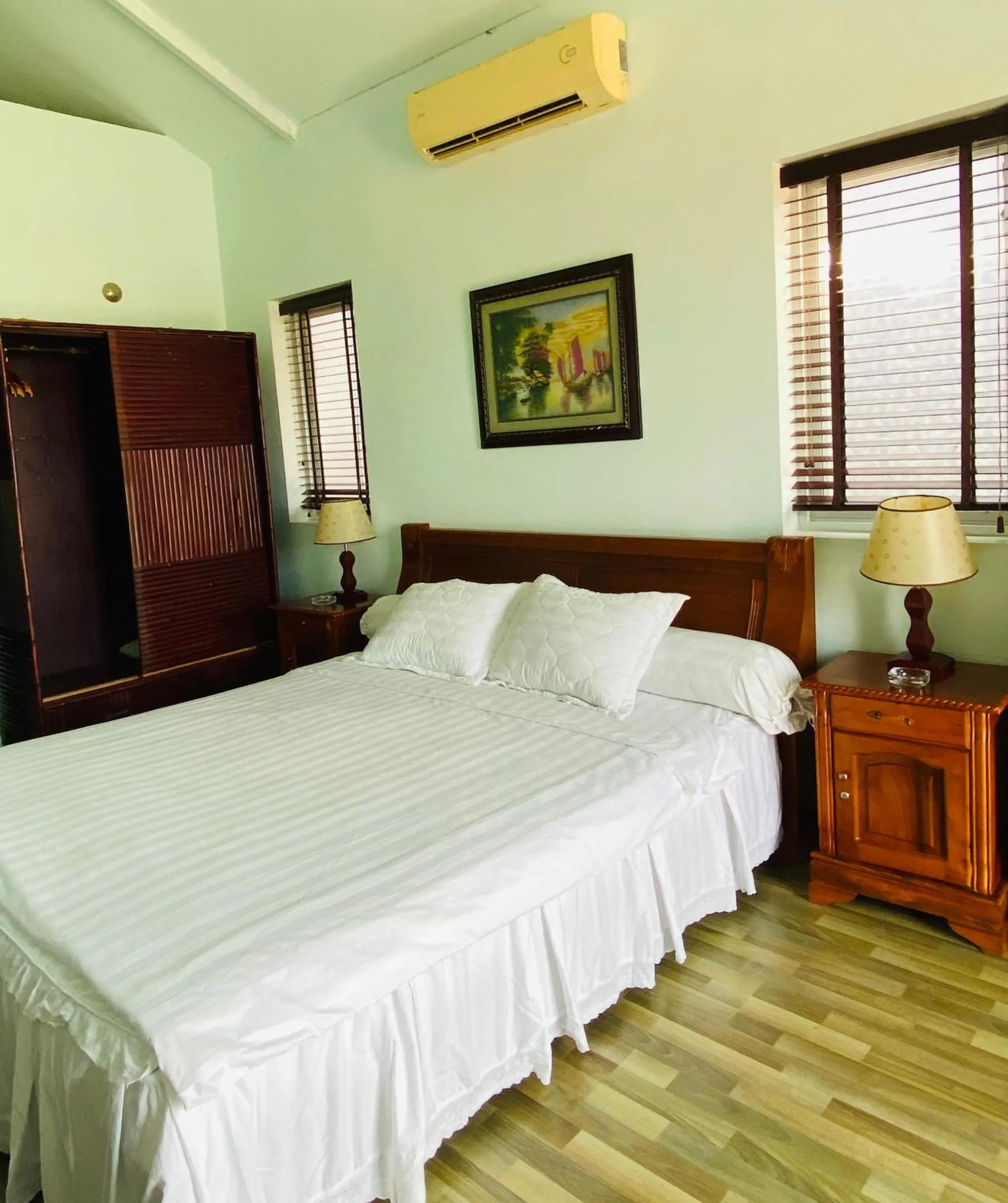 Bed in An Hoa Residence