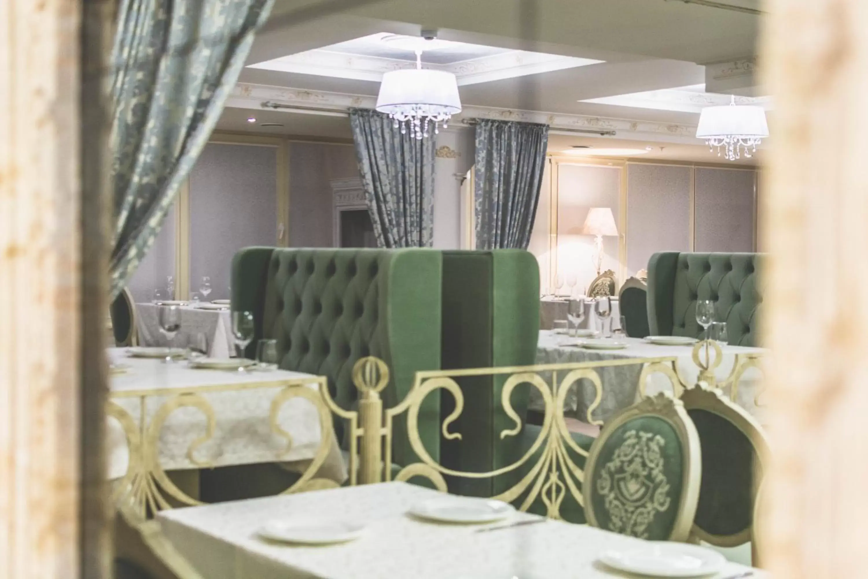 Restaurant/places to eat in Bristol Central Park Hotel Restaurant/places to eat in Bristol Central Park Hotel