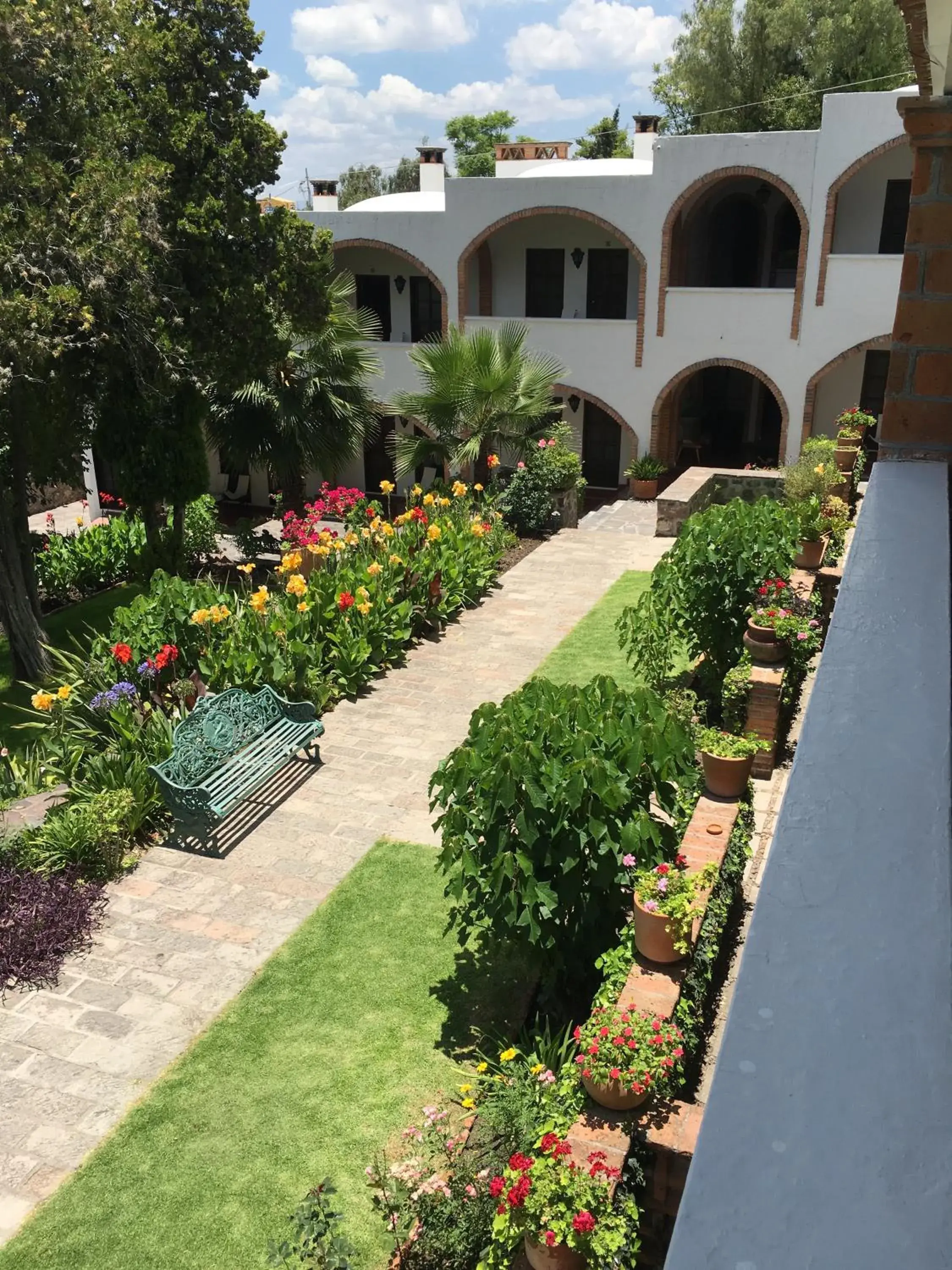 Garden in Rancho Hotel Atascadero