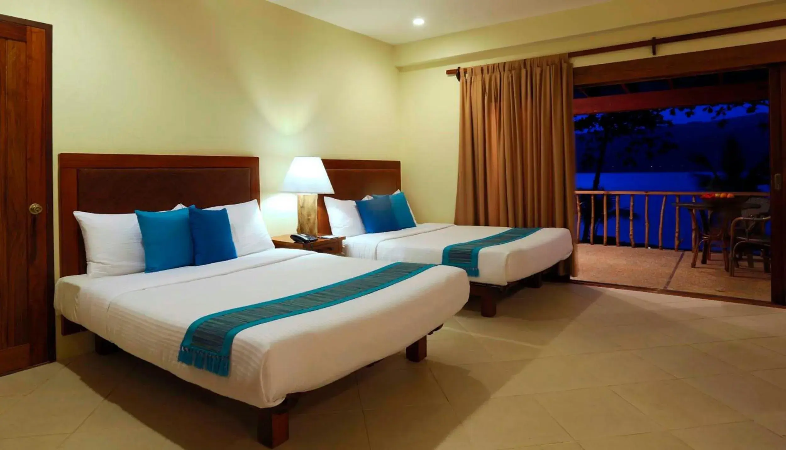 Bedroom, Bed in Bluewater Sumilon Island Resort