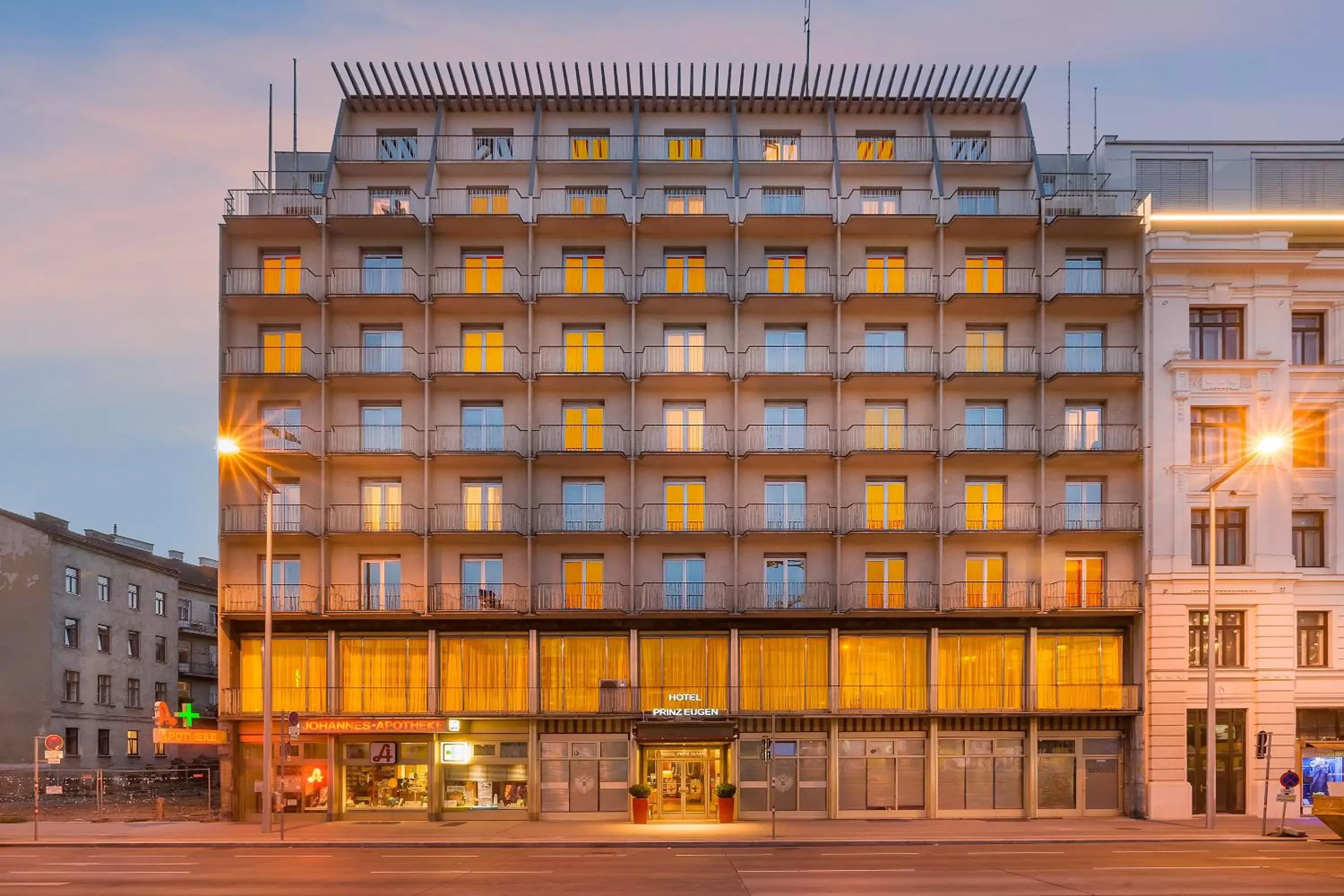 Property building in Novum Hotel Prinz Eugen Hauptbahnhof