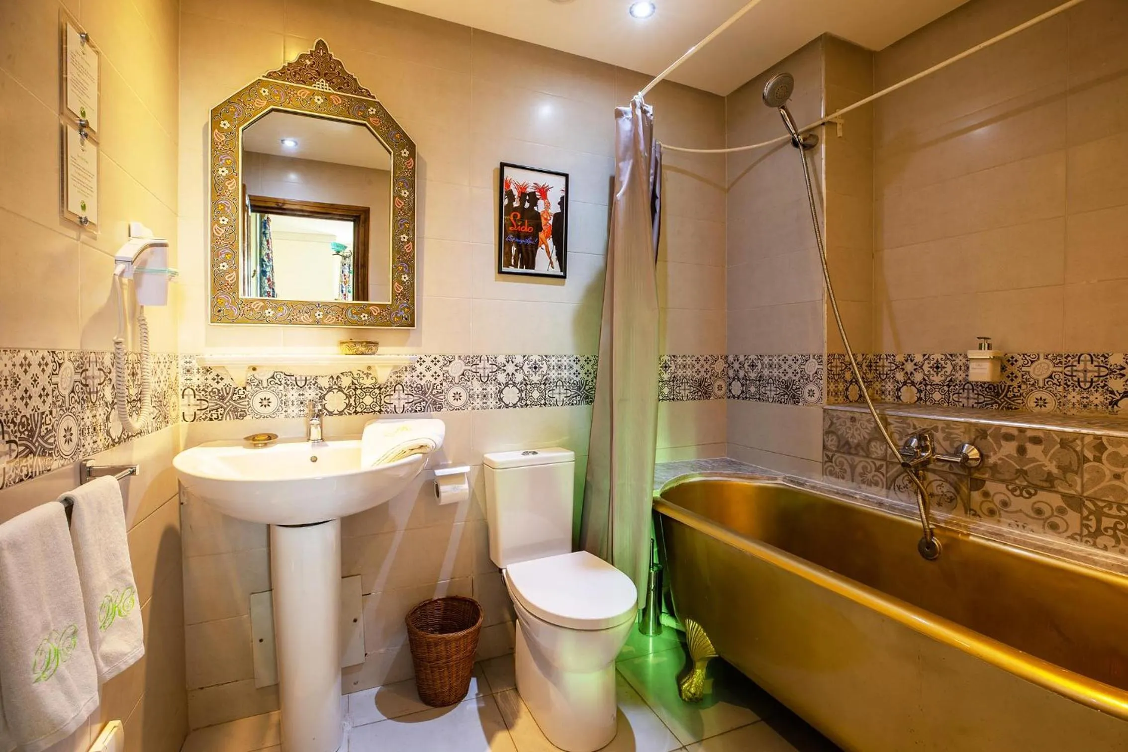 Bath in Dar Kika Salam By DKS