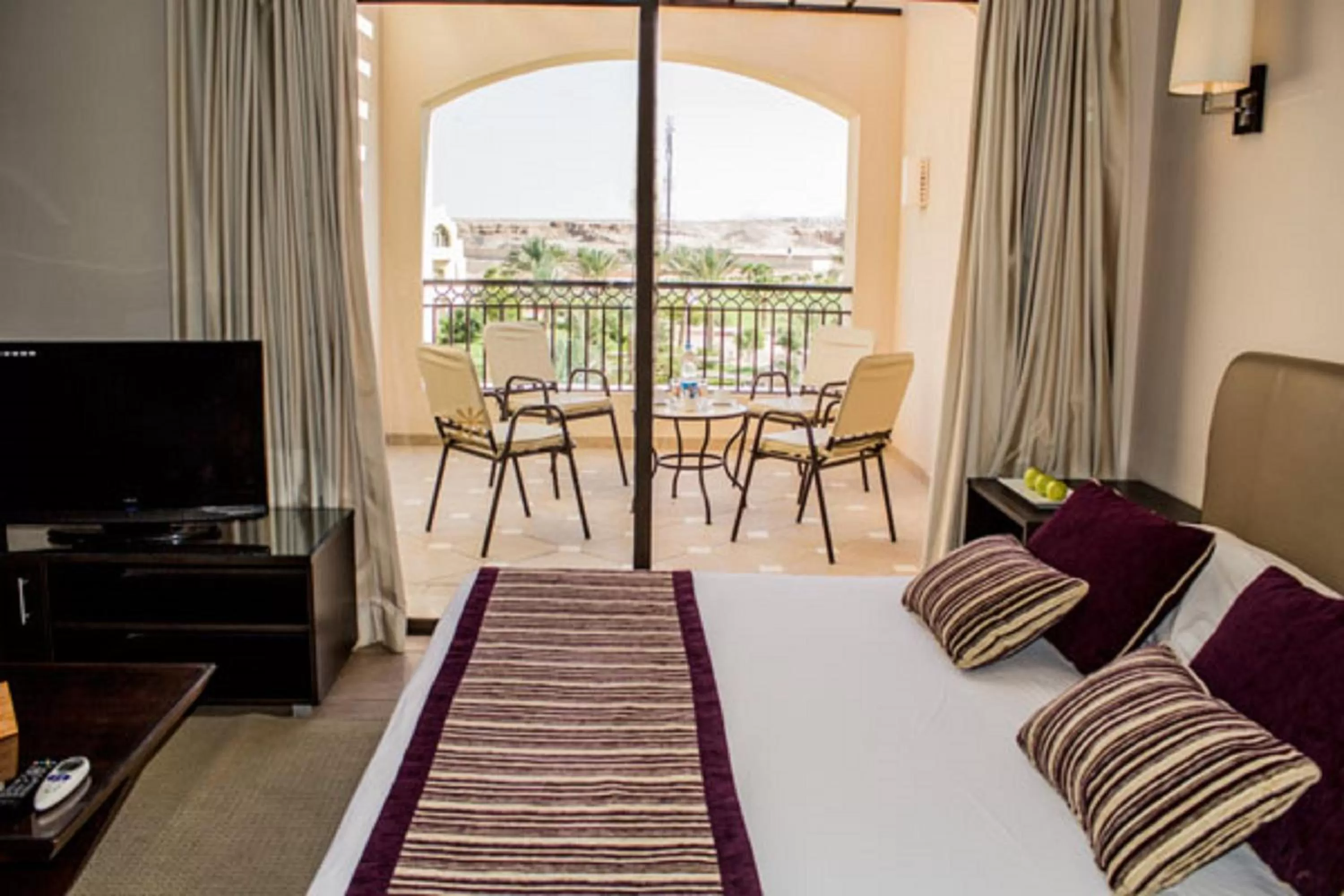 Bed in JAZ Neo Saraya Palms