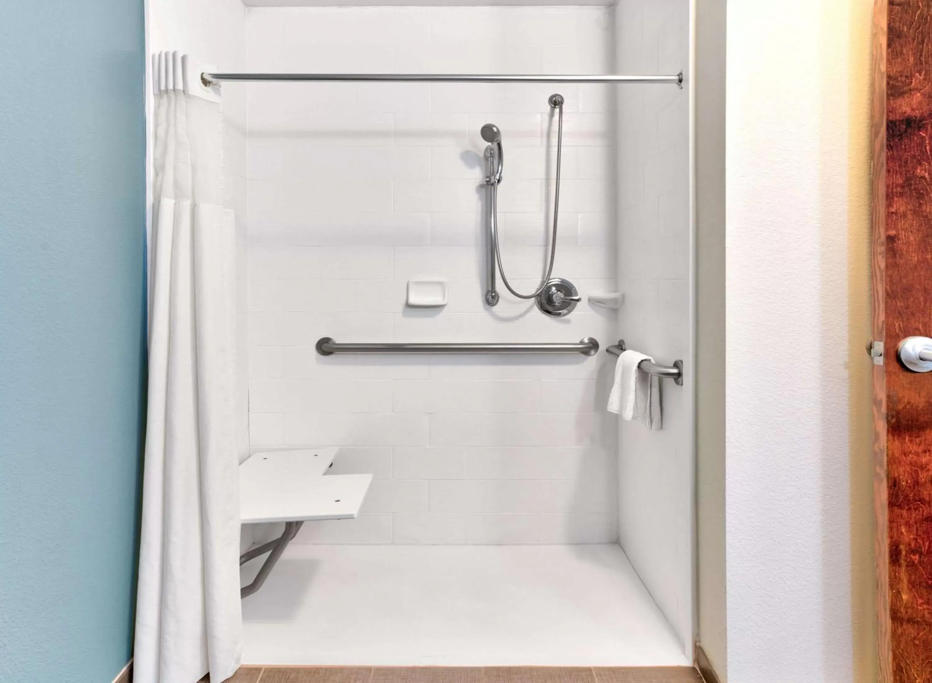 Shower, Bathroom in Wingate by Wyndham Longview North