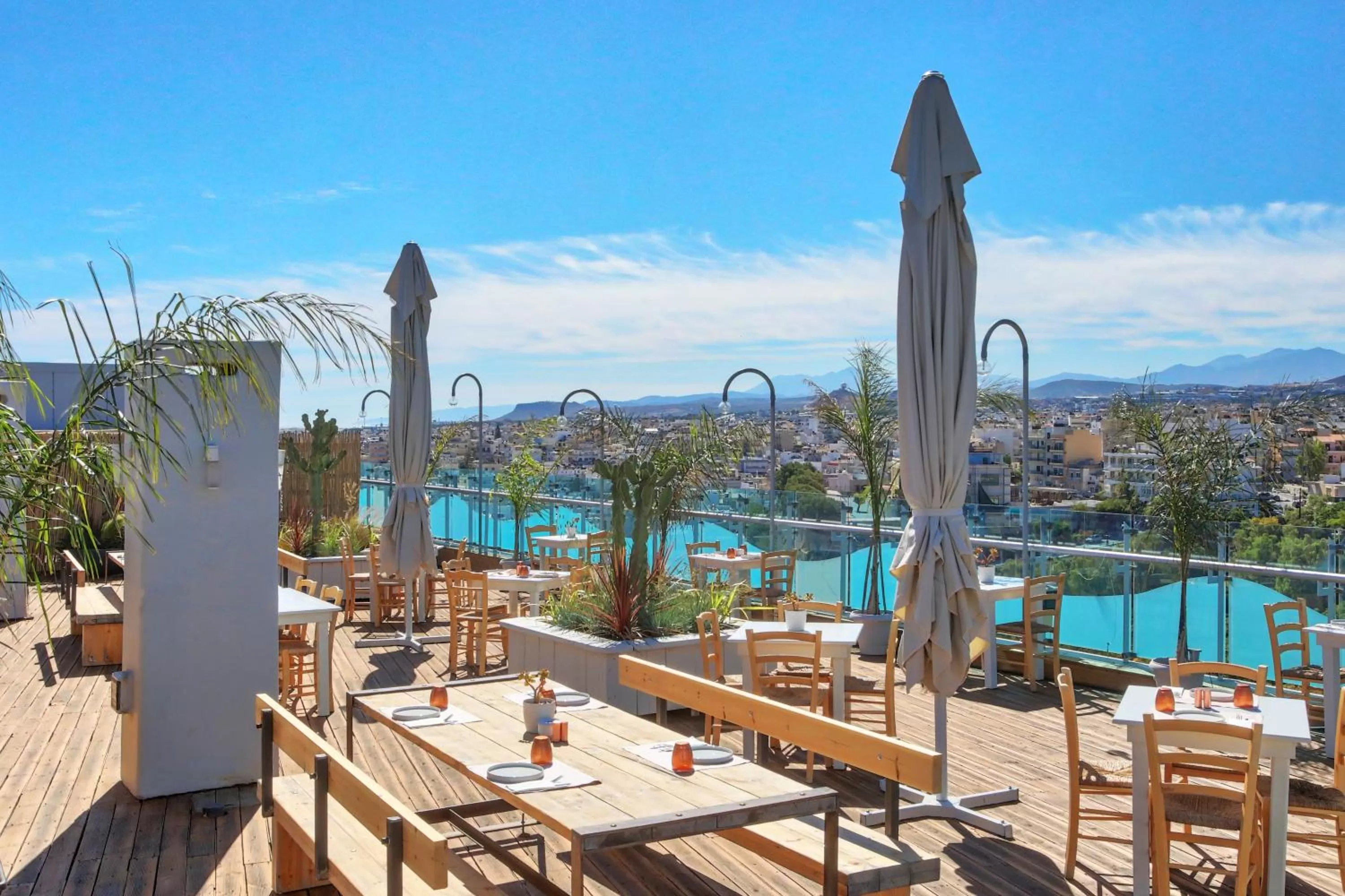 Restaurant/places to eat in Capsis Astoria Heraklion