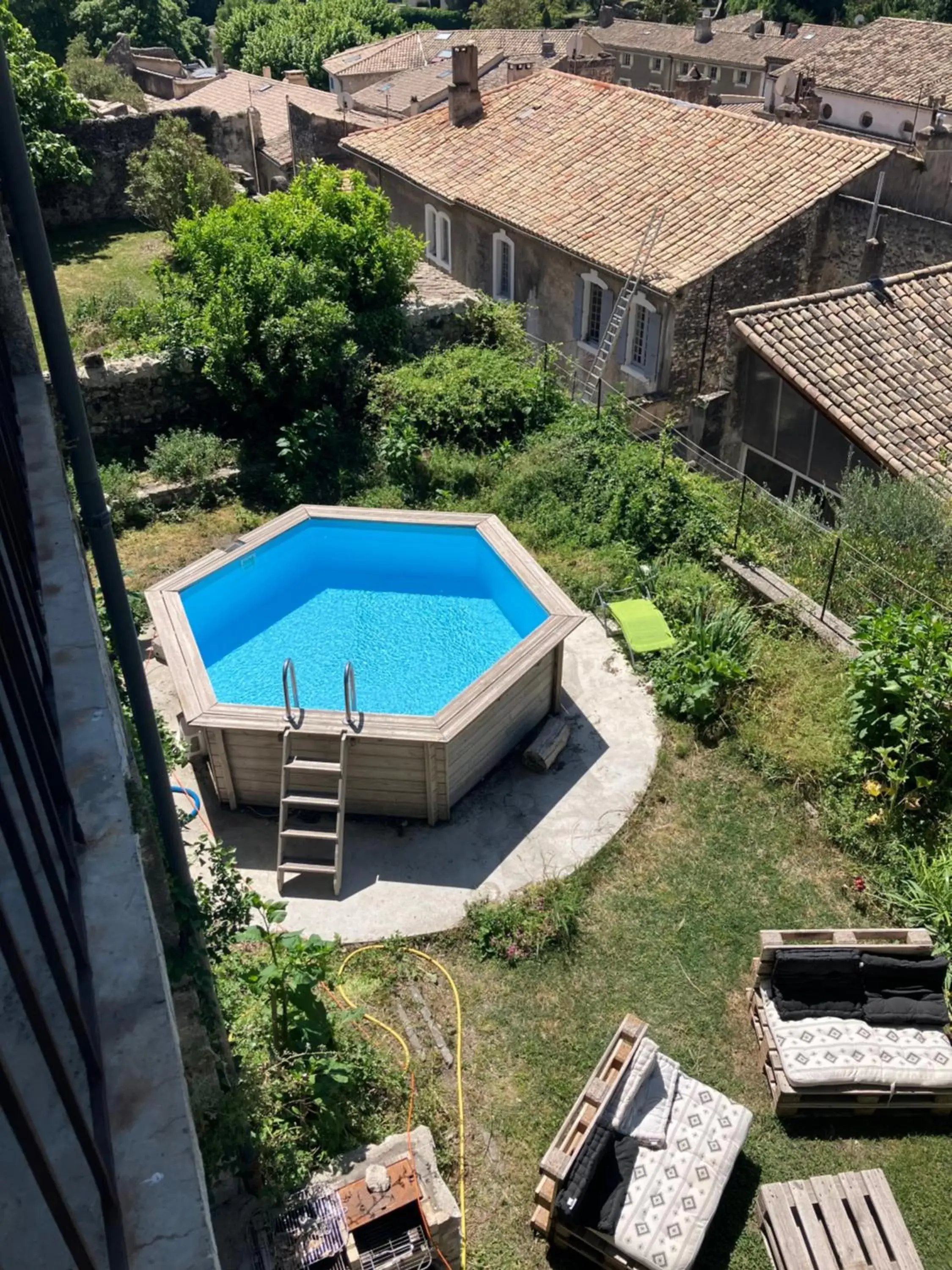 Pool View in LES JARDINS DE LA CATHÉDRALE chambres d Hôtes gîte de groupe