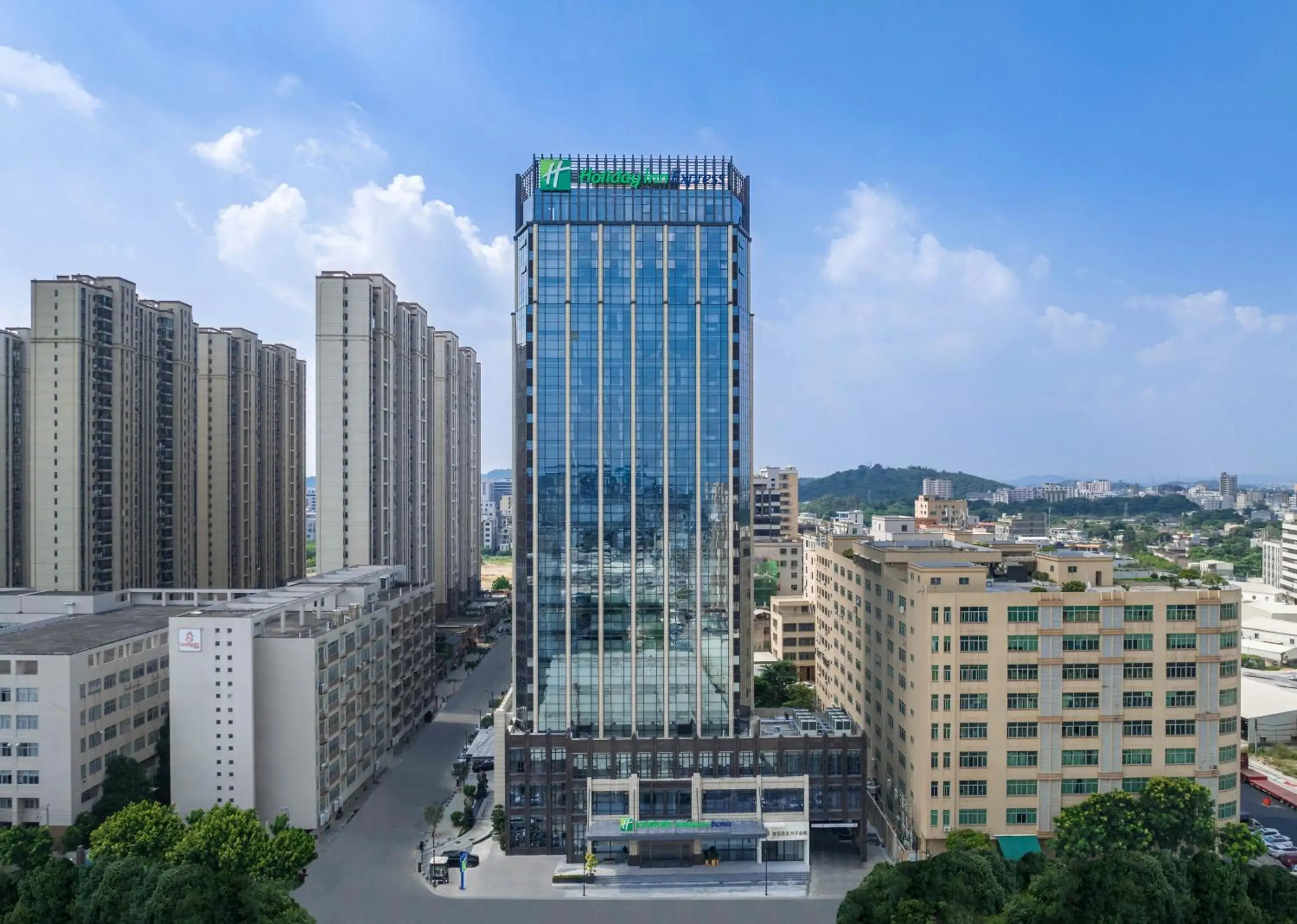 Property building in Holiday Inn Express Shantou Chenghai Property building in Holiday Inn Express Shantou Chenghai