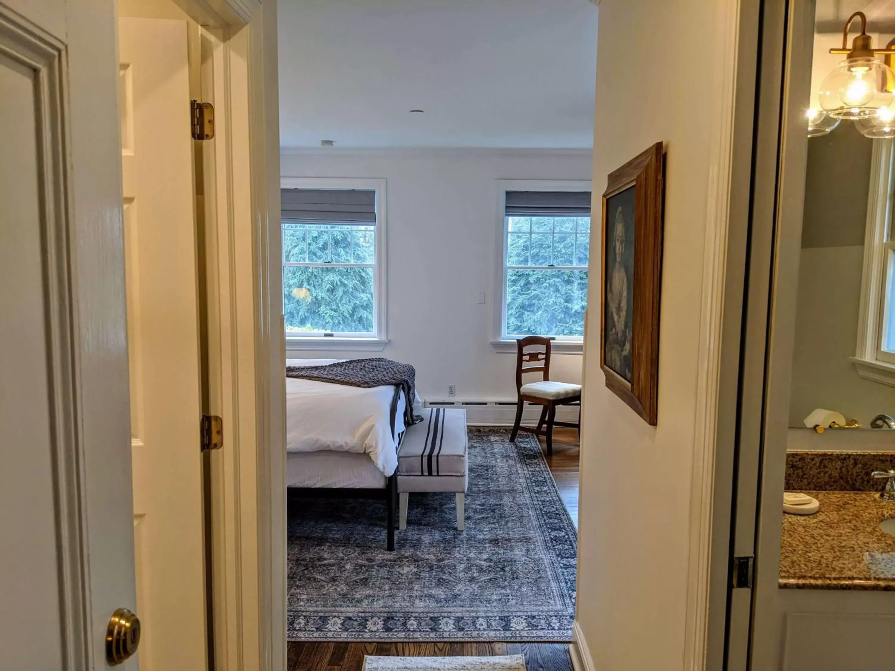 Bed, Seating Area in Stanton House Inn