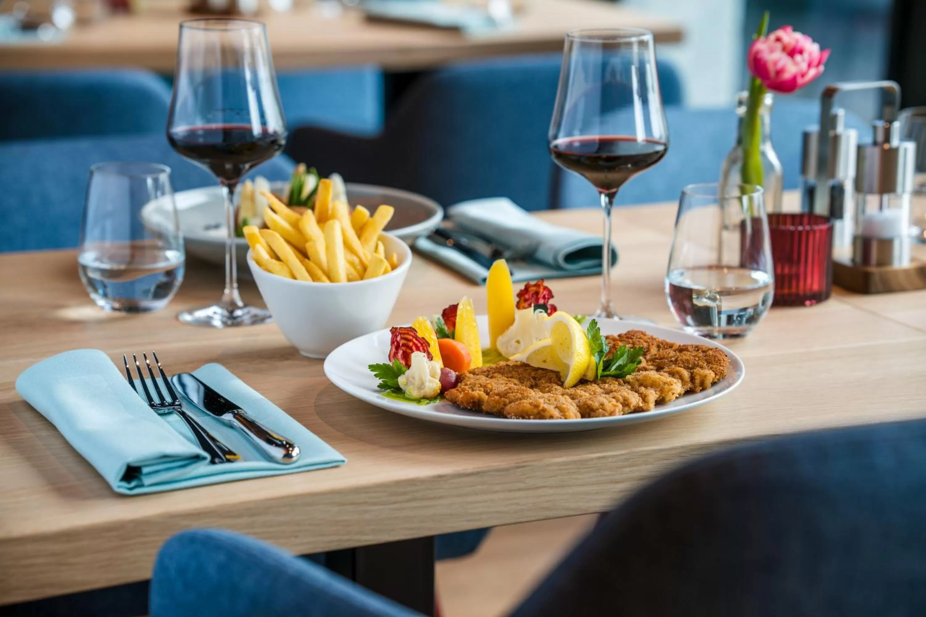 Restaurant/places to eat in b-smart hotel Schönenwerd