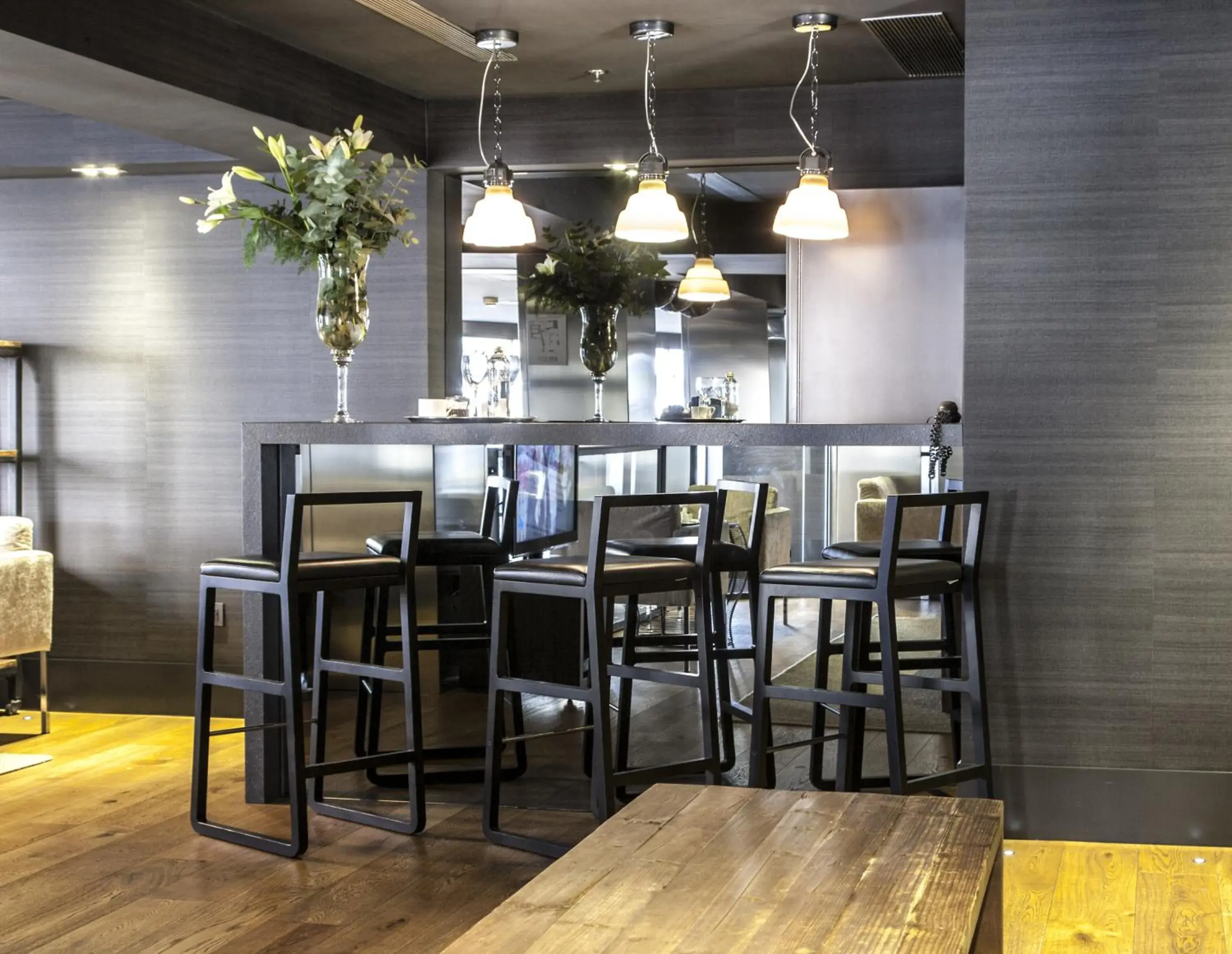 Lounge or bar, Restaurant/Places to Eat in Zenit Vigo