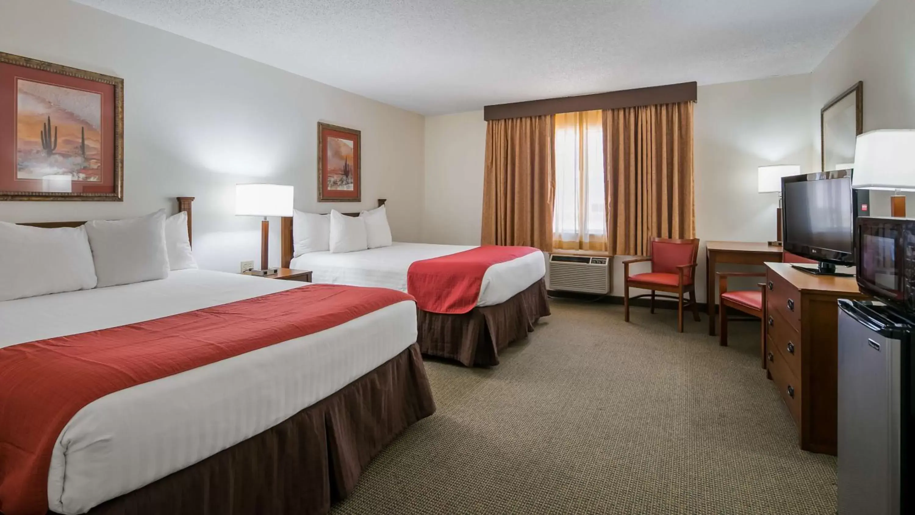 Photo of the whole room, Bed in Best Western La Grande Hacienda Photo of the whole room, Bed in Best Western La Grande Hacienda