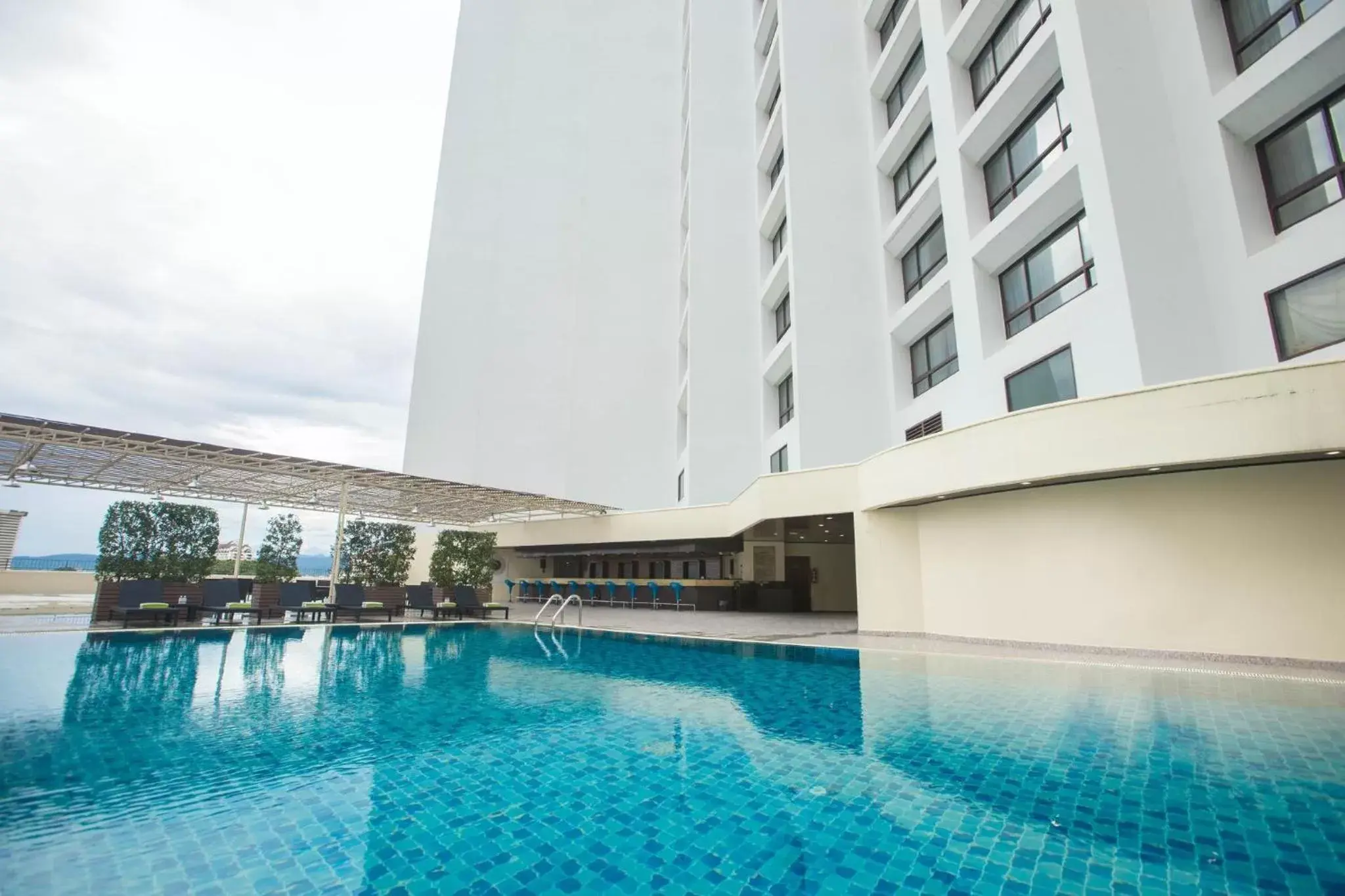 Meeting/conference room, Swimming Pool in Centara Riverside Hotel Chiang Mai