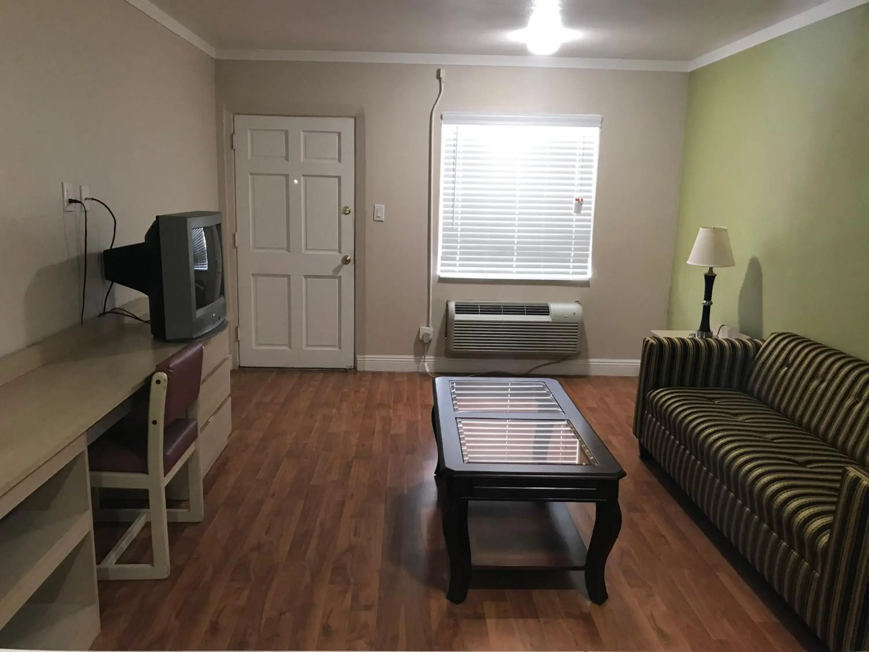 Living room, Seating Area in Super Lodge Motel El Paso