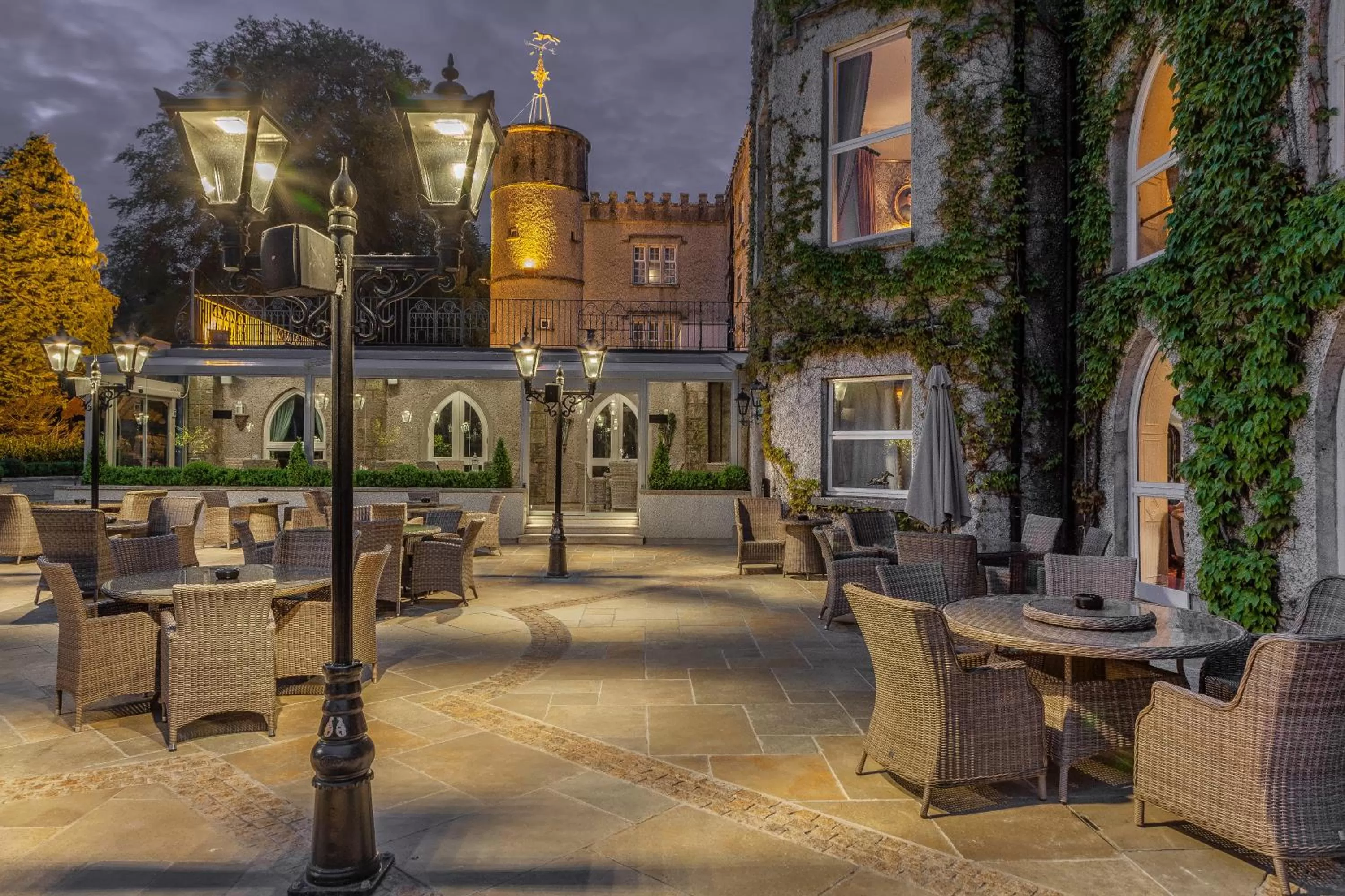 Patio in Cabra Castle Hotel