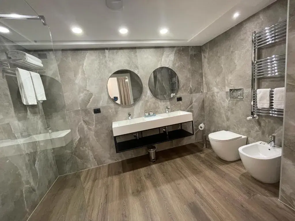 Bathroom in Hotel Zara Milano