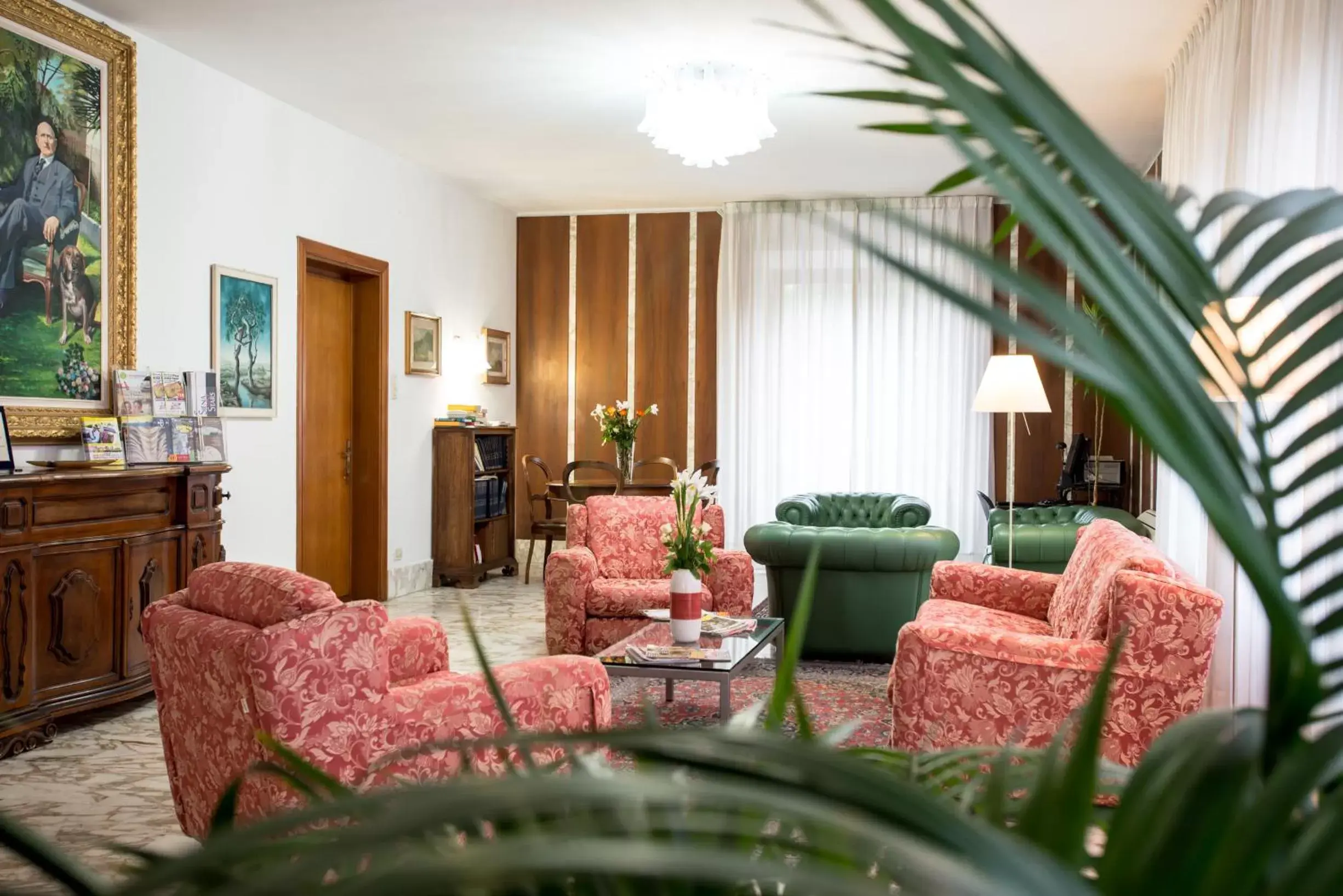 Lounge or bar, Seating Area in Hotel Roma