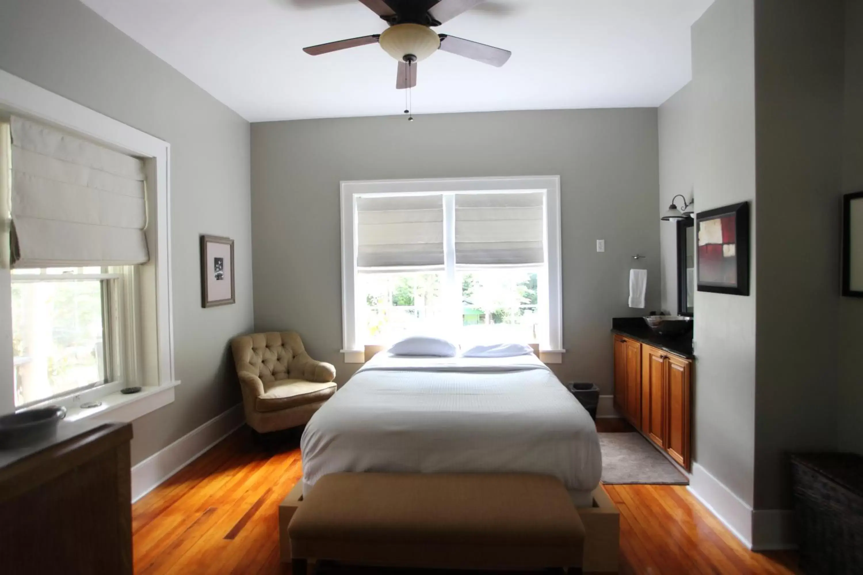 Bedroom, Bed in The Pines Cottages