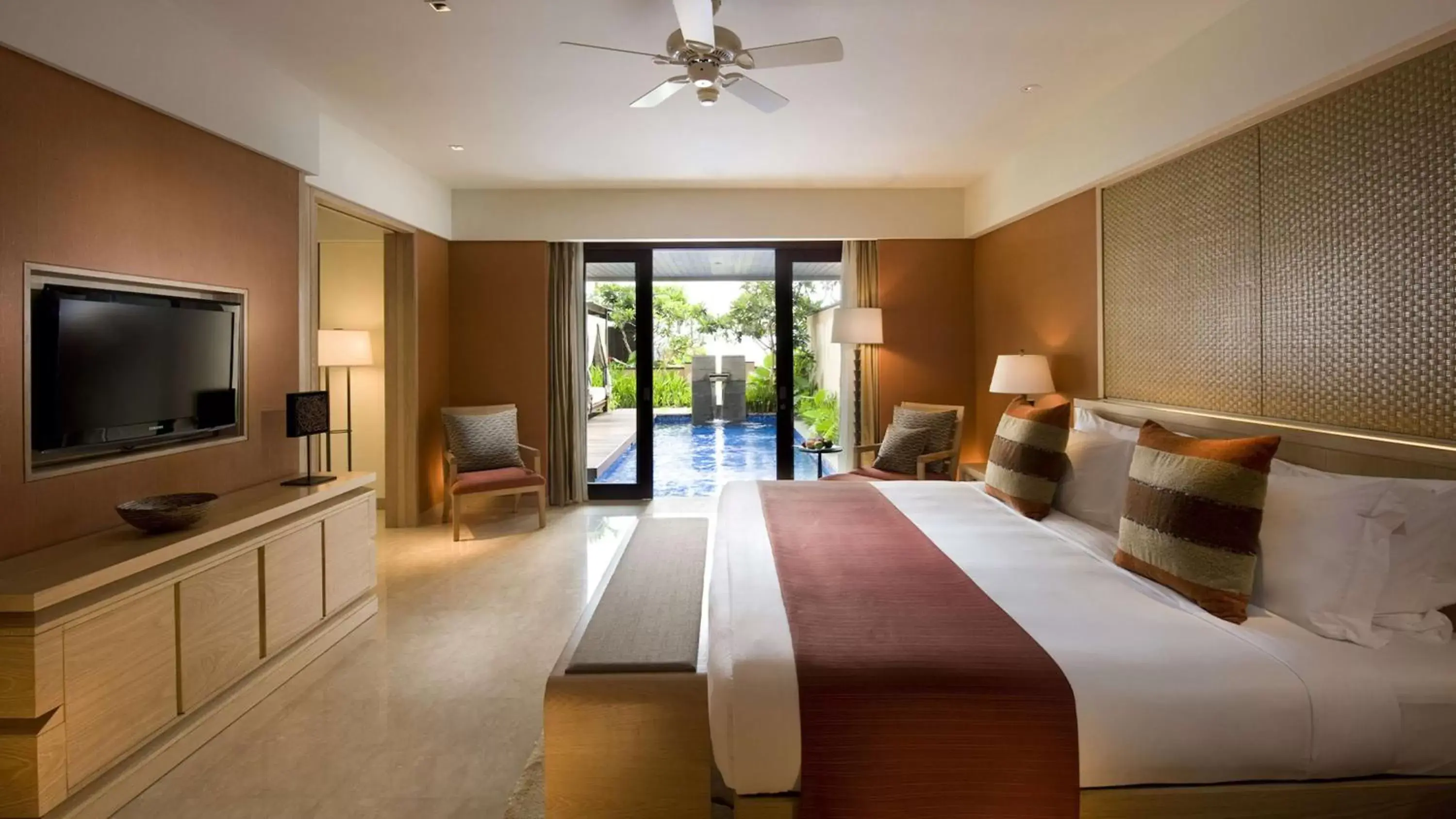 Bed in Conrad Bali