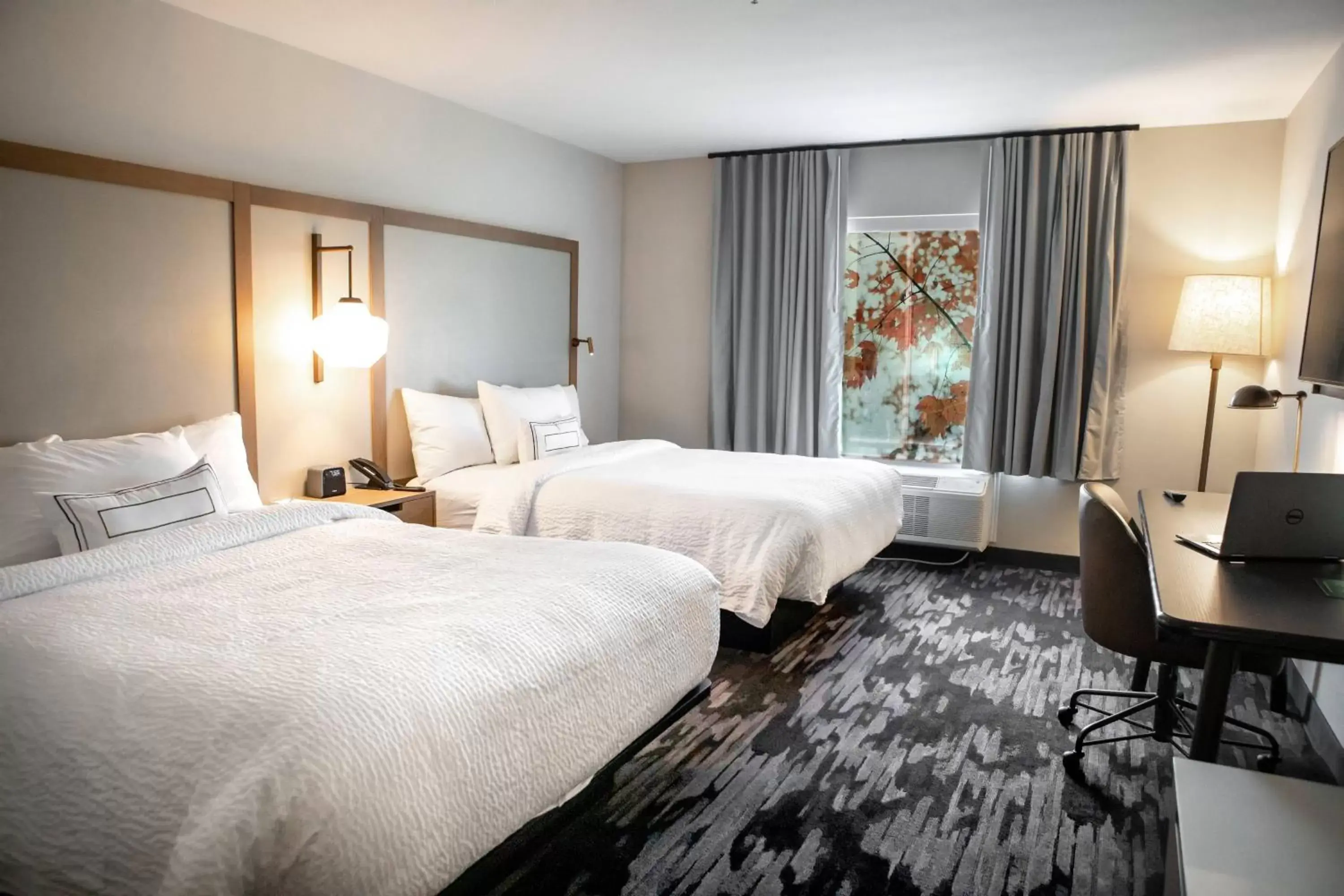 Photo of the whole room, Bed in Fairfield Inn & Suites by Marriott Richmond Airport