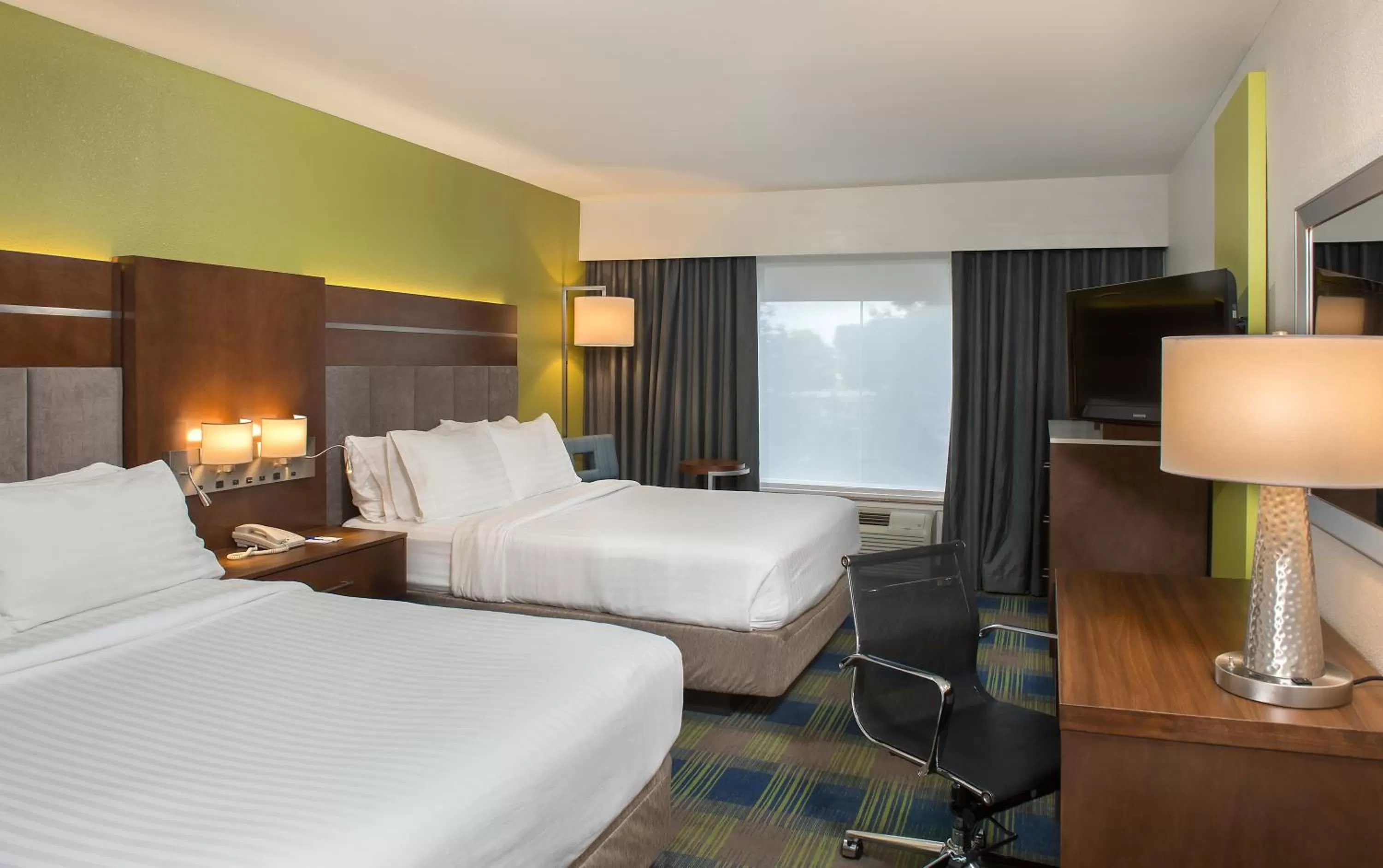 Photo of the whole room, Bed in Holiday Inn Express Hotel & Suites Clifton Park by IHG