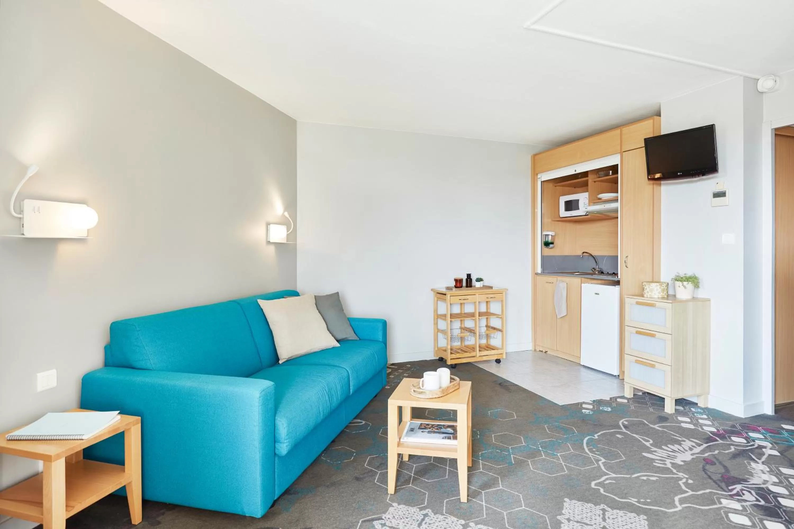 TV and multimedia in Résidence Valdys Thalasso & Spa - les Pins