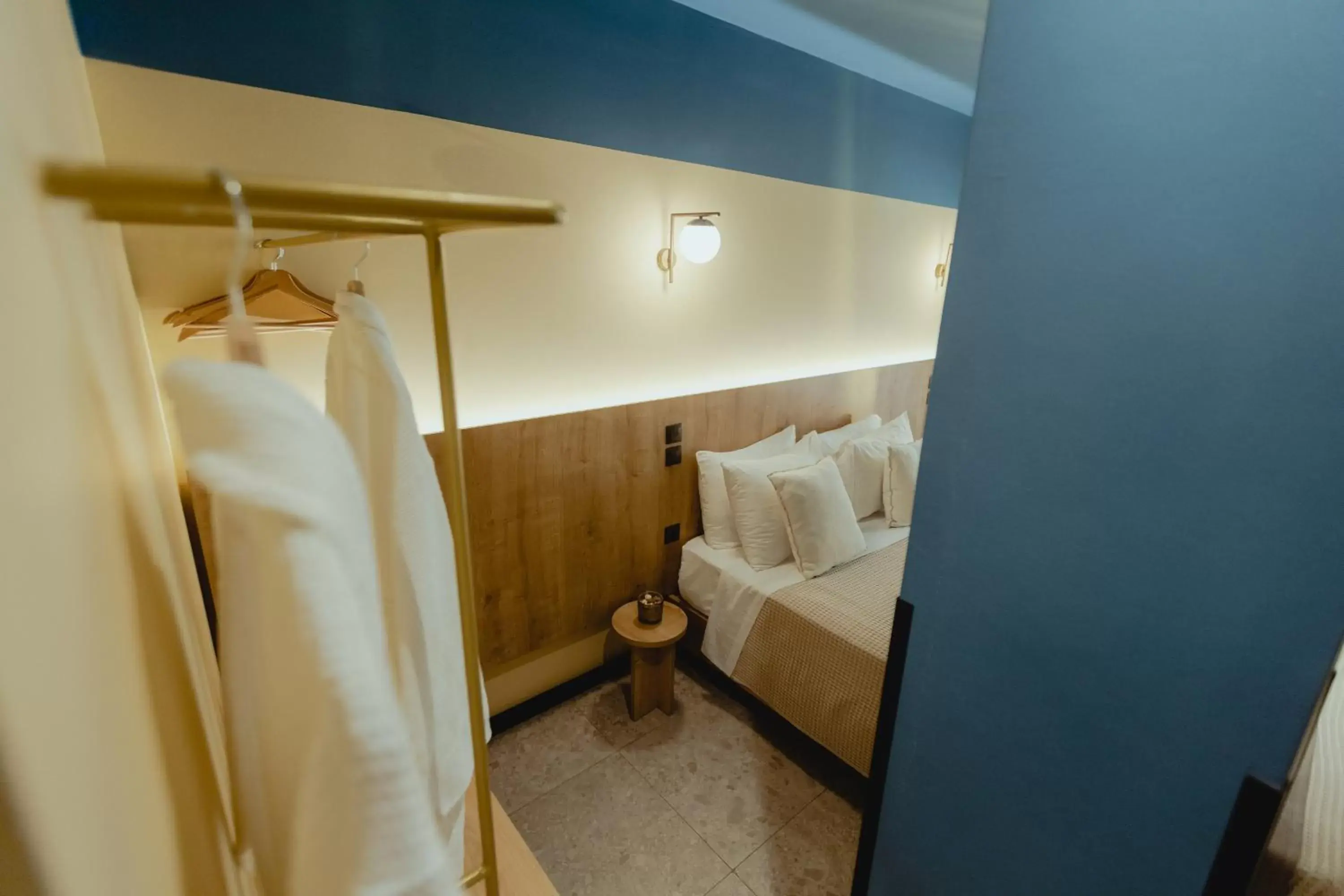 Bed, Bathroom in Metis Urbane Living Spaces