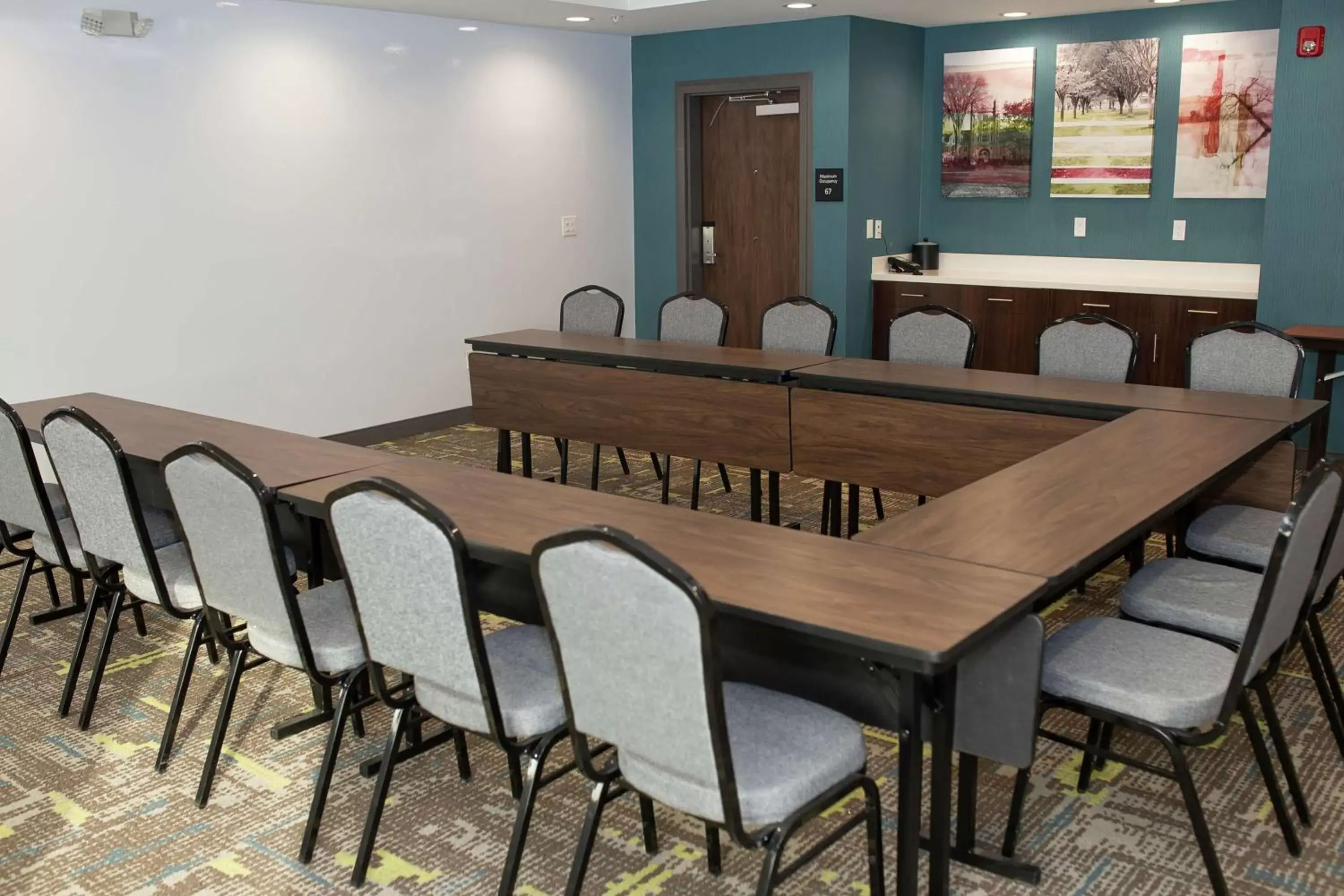 Meeting/conference room in Hampton Inn and Suites Dundee