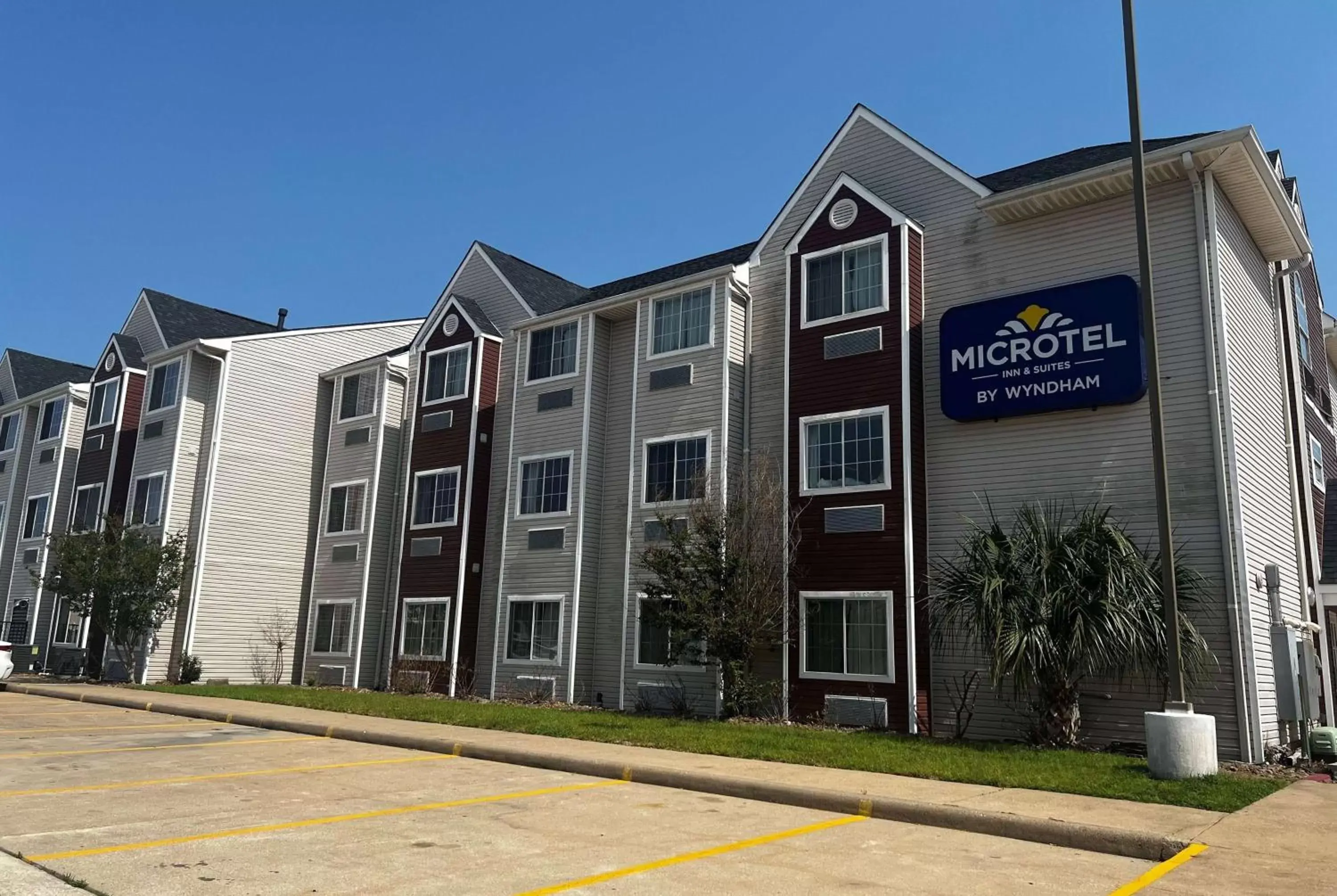 Property Building in Microtel Inn & Suites by Wyndham Houston/Webster/Nasa/Clearlake