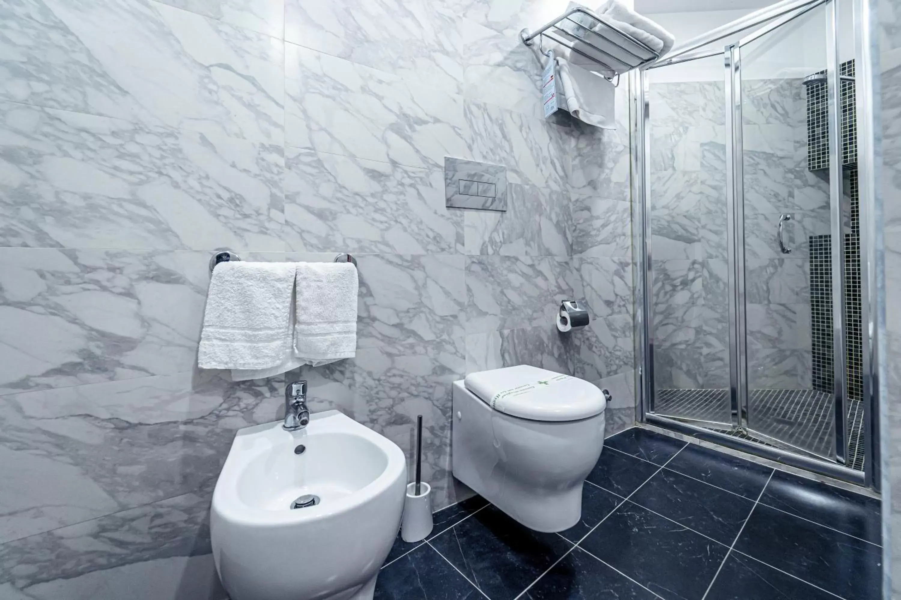 Bathroom in Hotel Villa Romeo