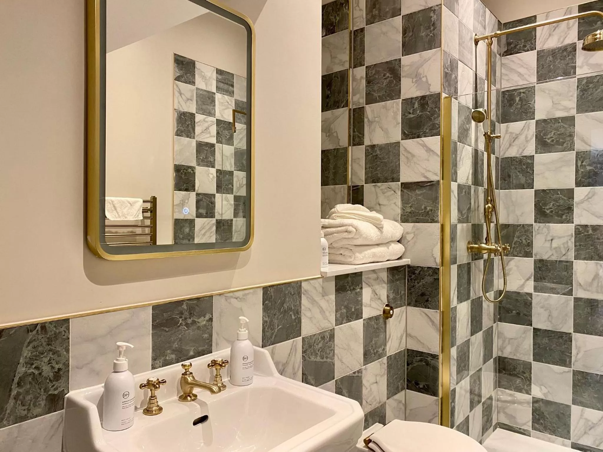 Railway House York by Chateau Anna