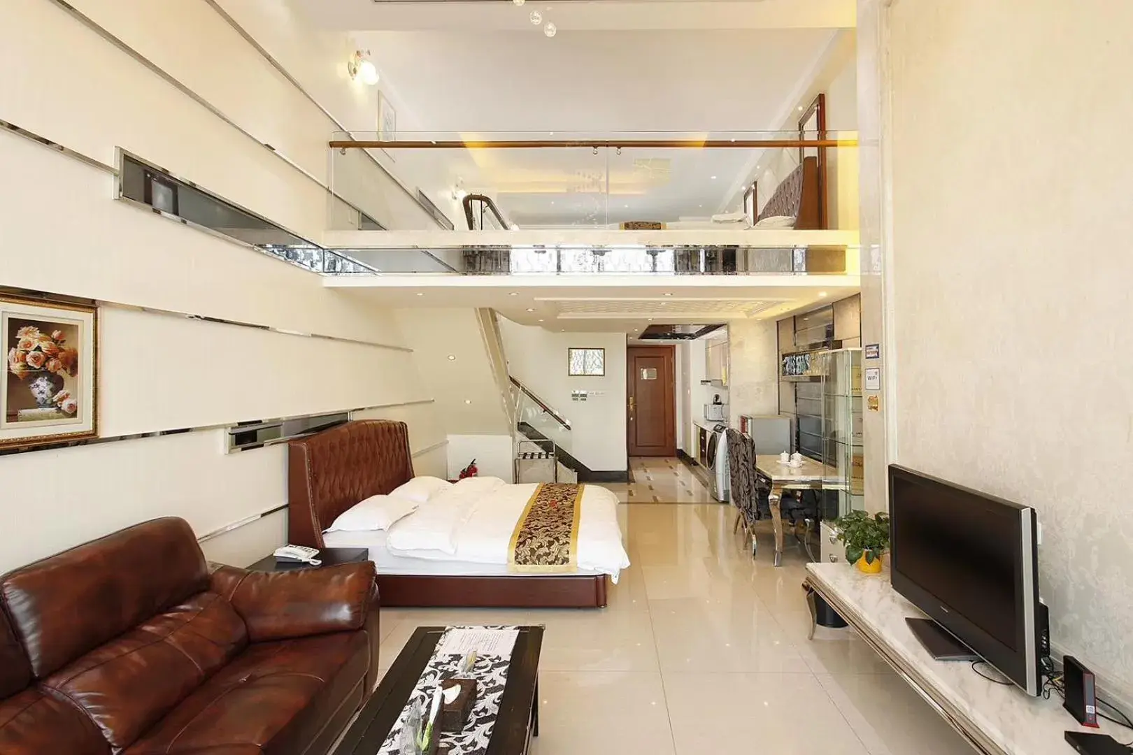 Photo of the whole room in Louidon Mega Apartment Hotel Of Kam Rueng Plaza - Sunshine Apartment