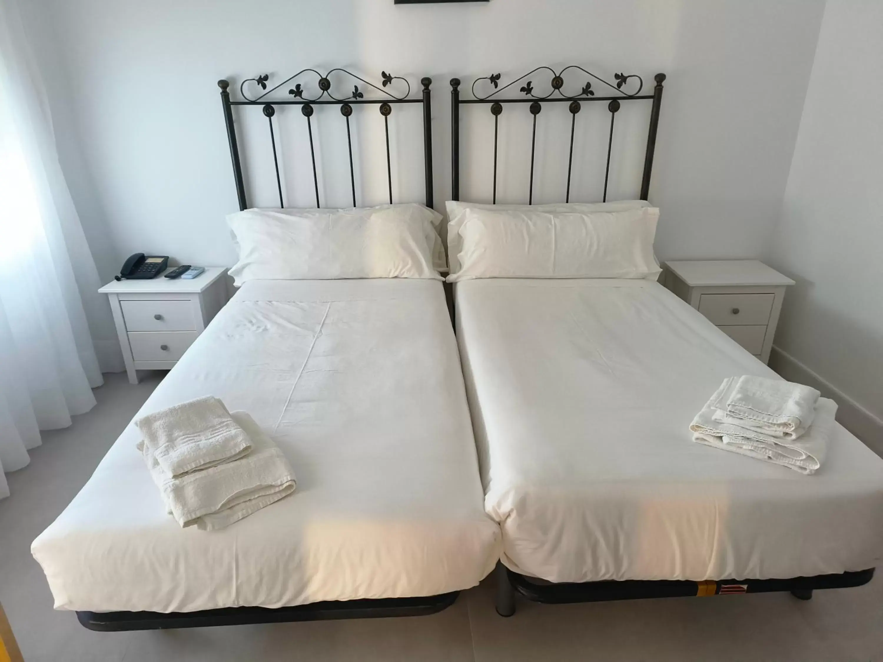 Photo of the whole room, Bed in Hotel Mediterráneo