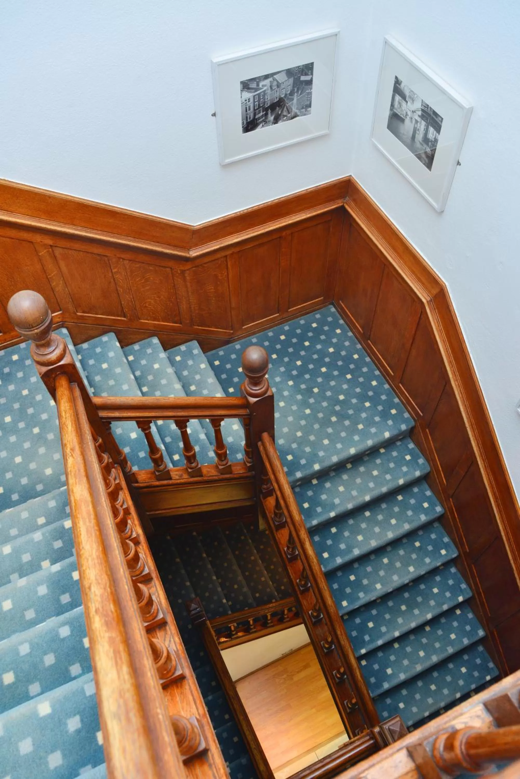 Area and facilities in Royal Oxford Hotel