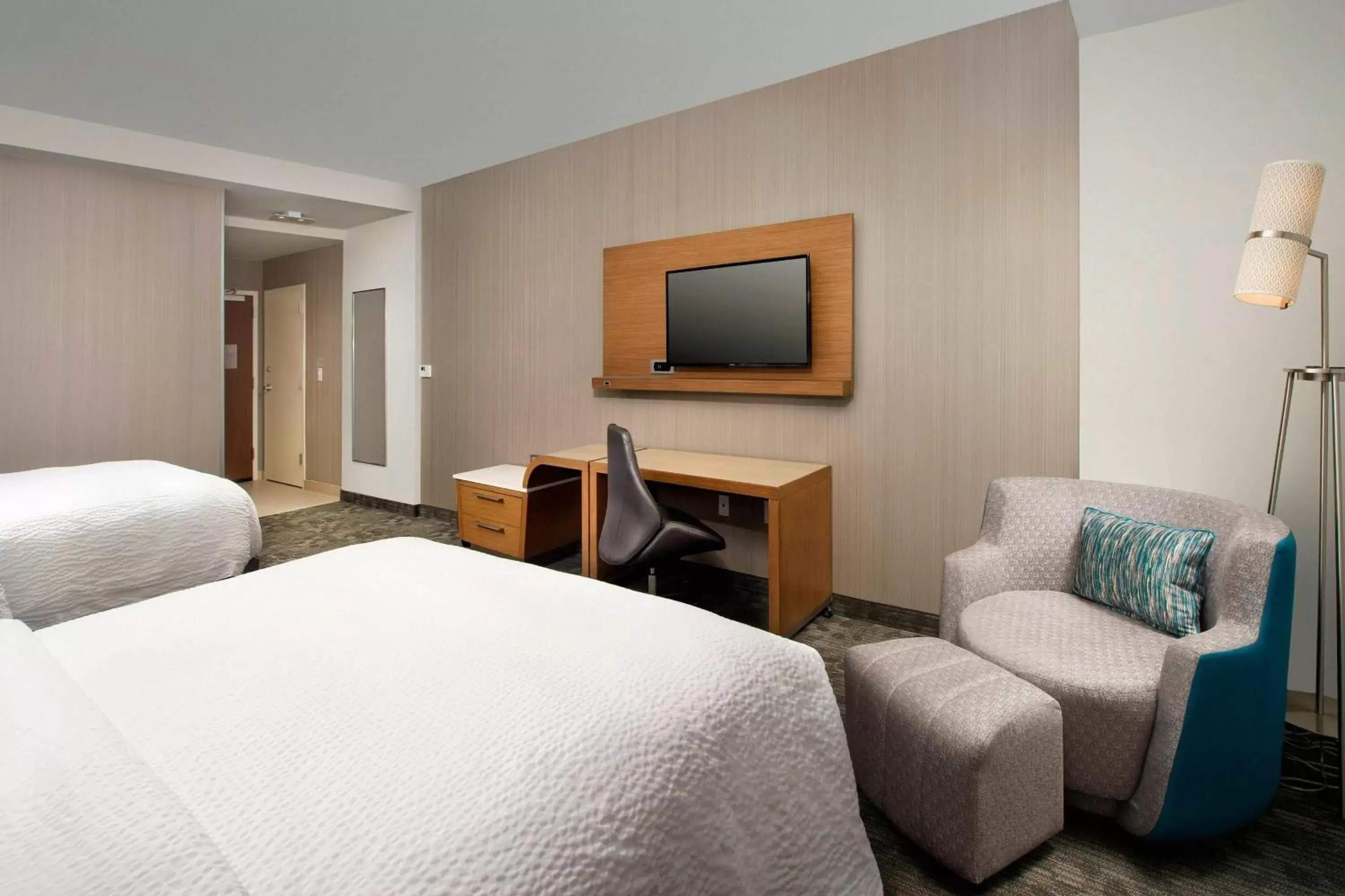 Photo of the whole room, TV/Entertainment Center in Courtyard by Marriott Nashville SE/Murfreesboro