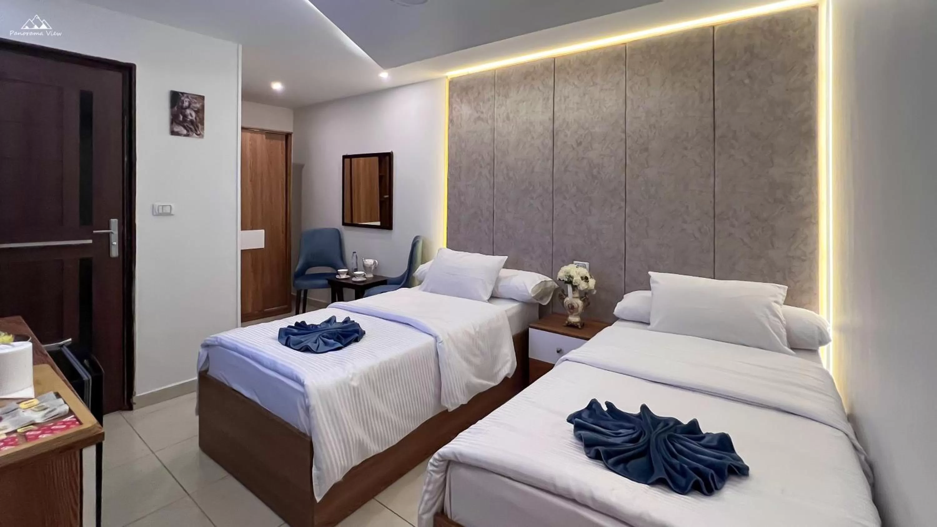 Bed in PANORAMA view pyramids