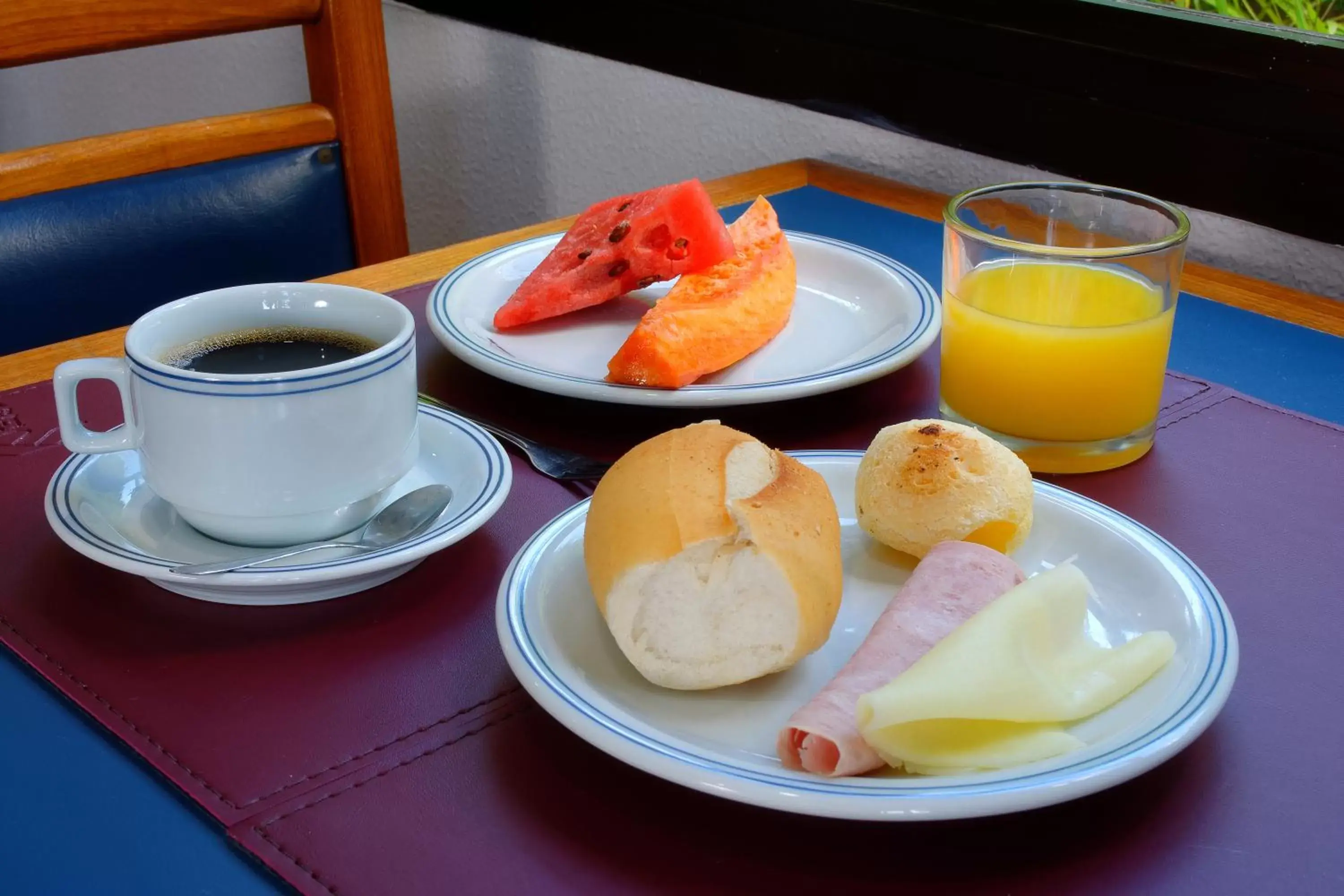 Buffet breakfast in Fênix Hotel Limeira Buffet breakfast in Fênix Hotel Limeira