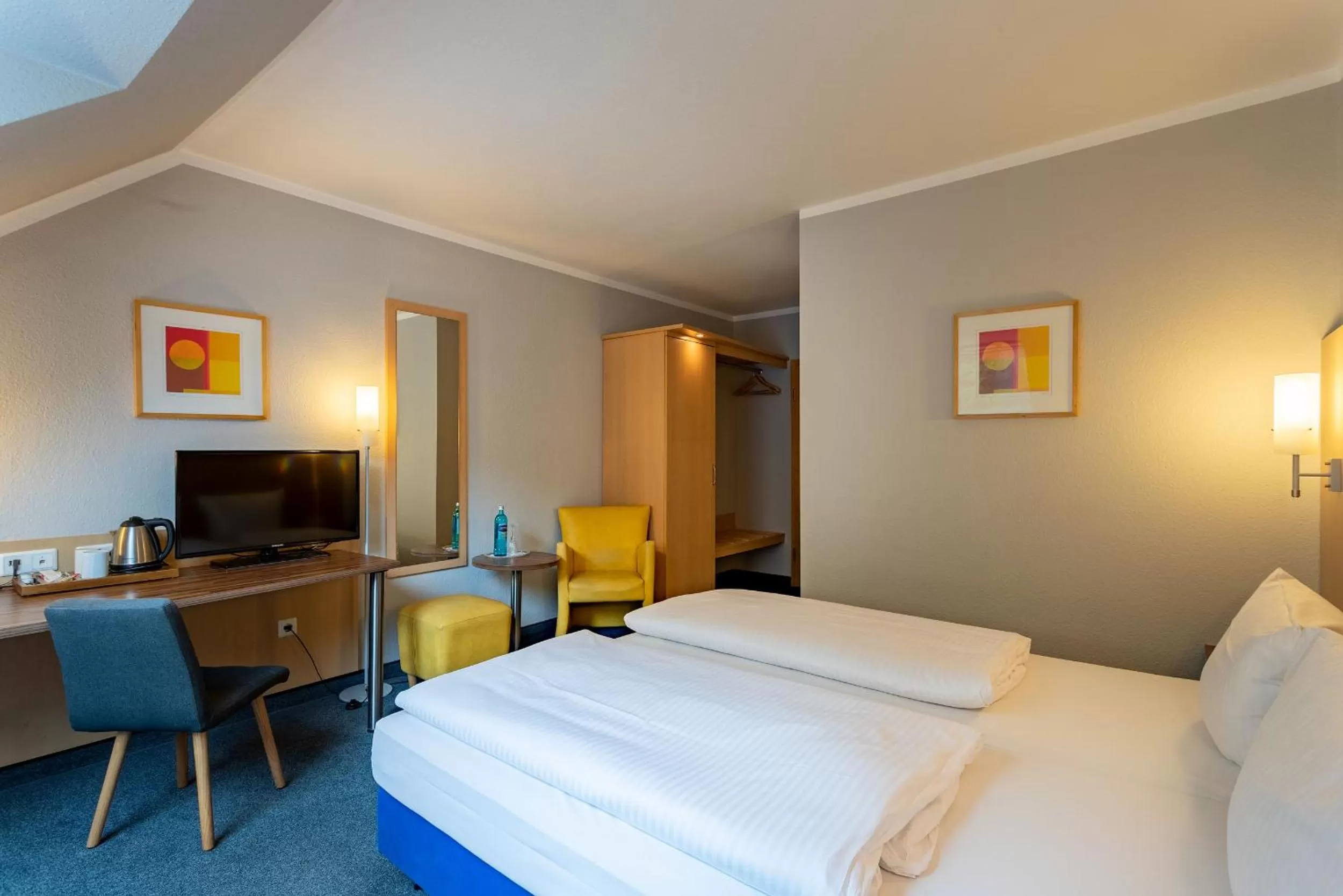 Bedroom, Bed in Waldhotel Eskeshof