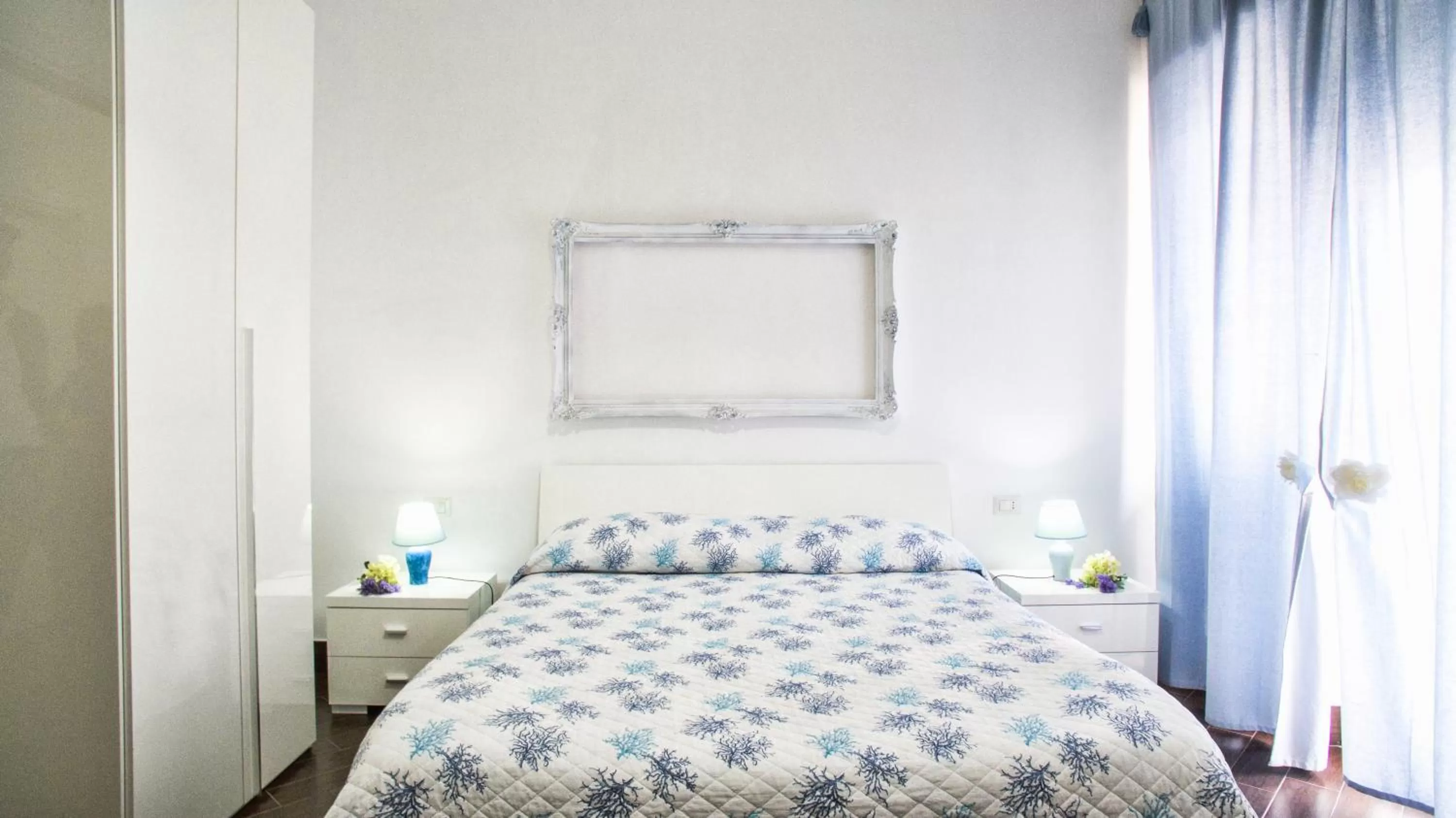 Property building, Bed in B&B Rosaly